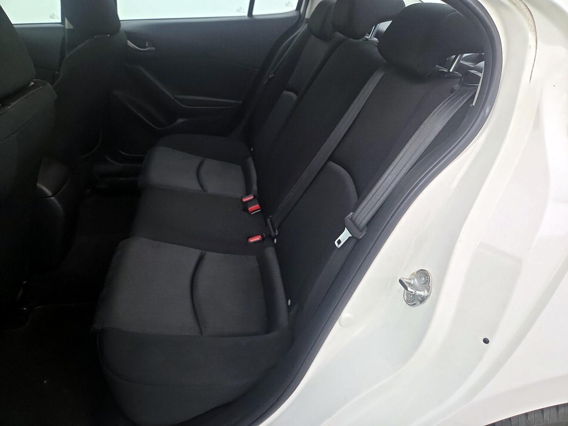 Thumbnail: 2015 Mazda Mazda3 - 19