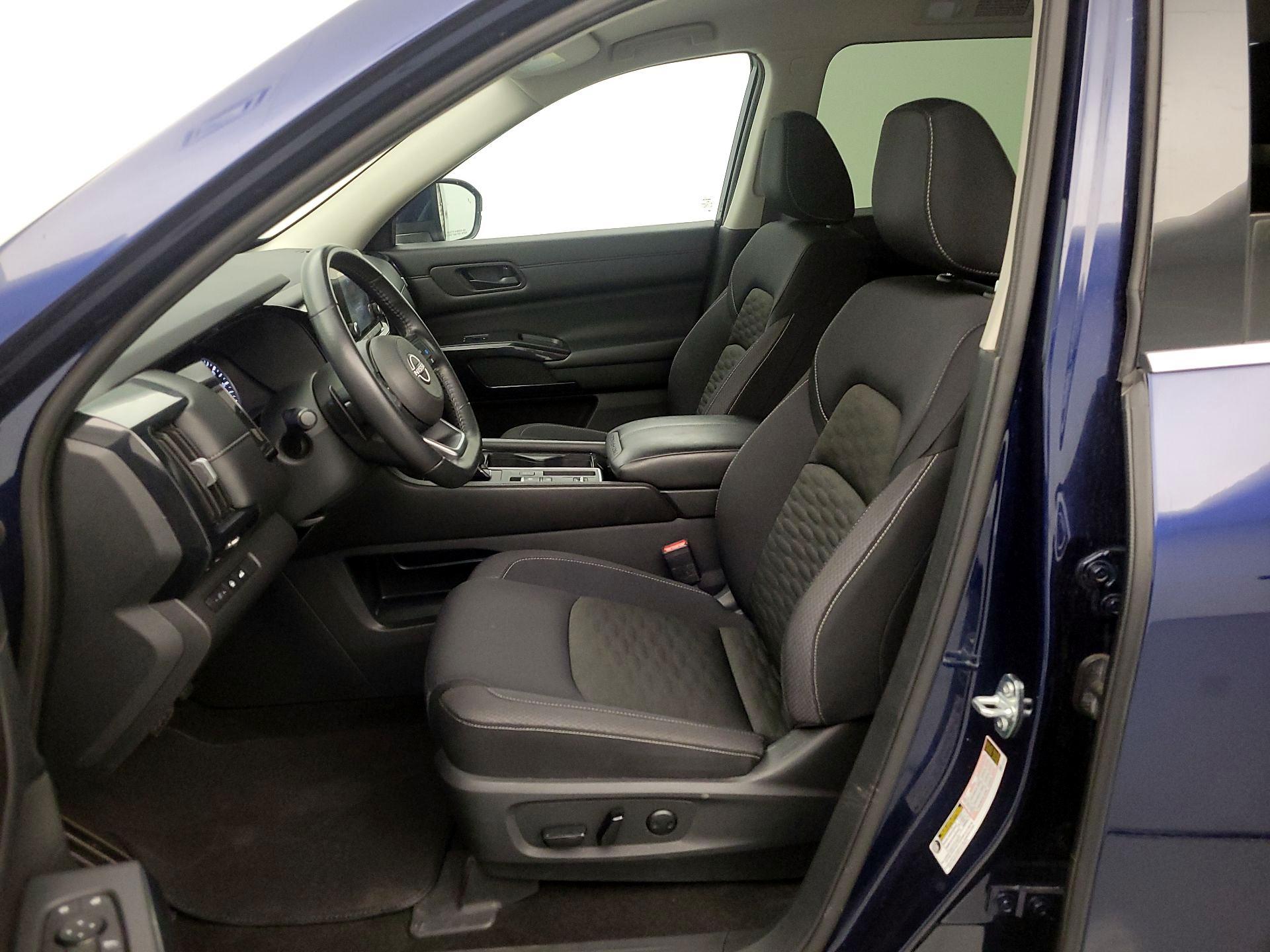 Thumbnail: 2025 Nissan Pathfinder - 11