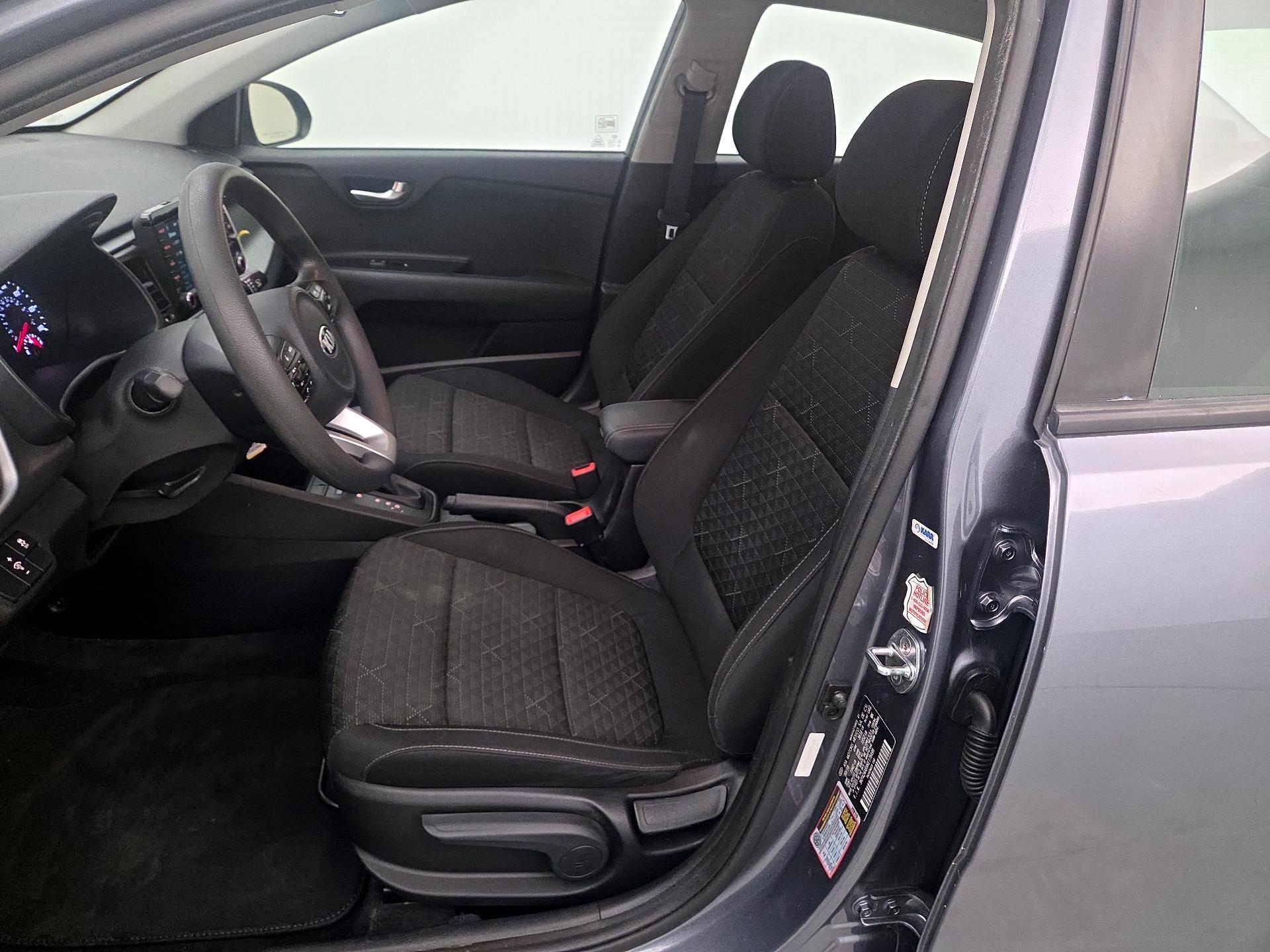 Thumbnail: 2019 Kia Rio - 11