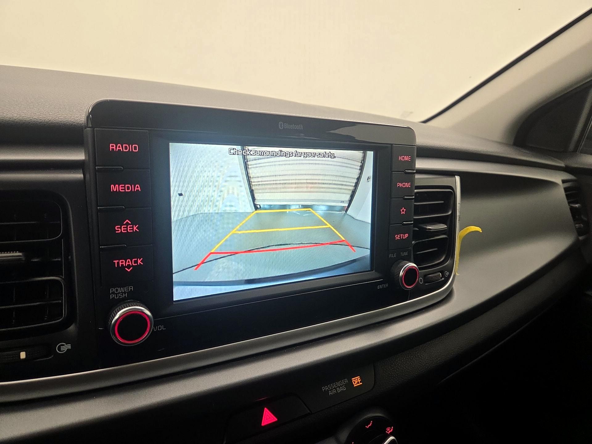Thumbnail: 2019 Kia Rio - 14