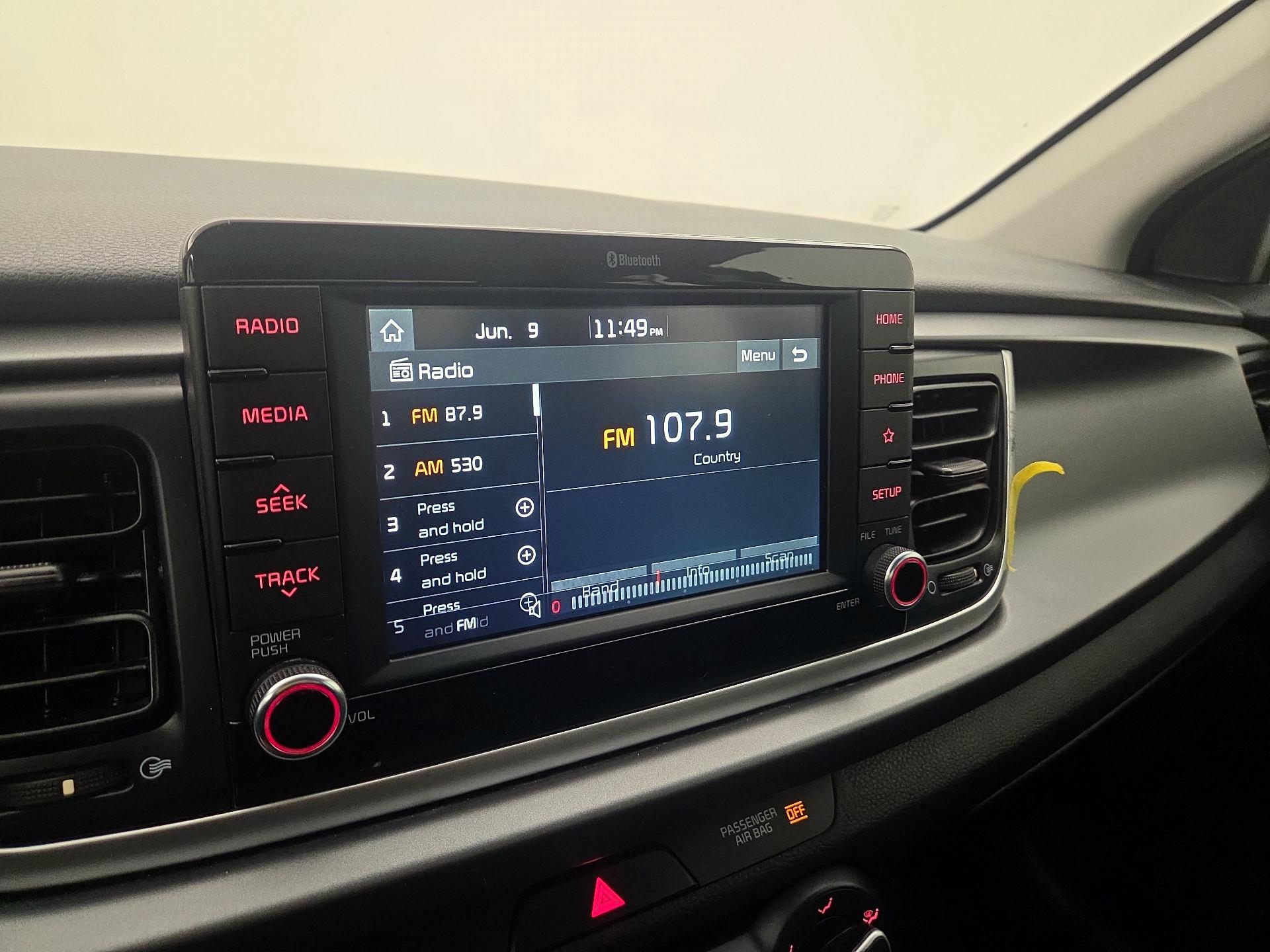 Thumbnail: 2019 Kia Rio - 15