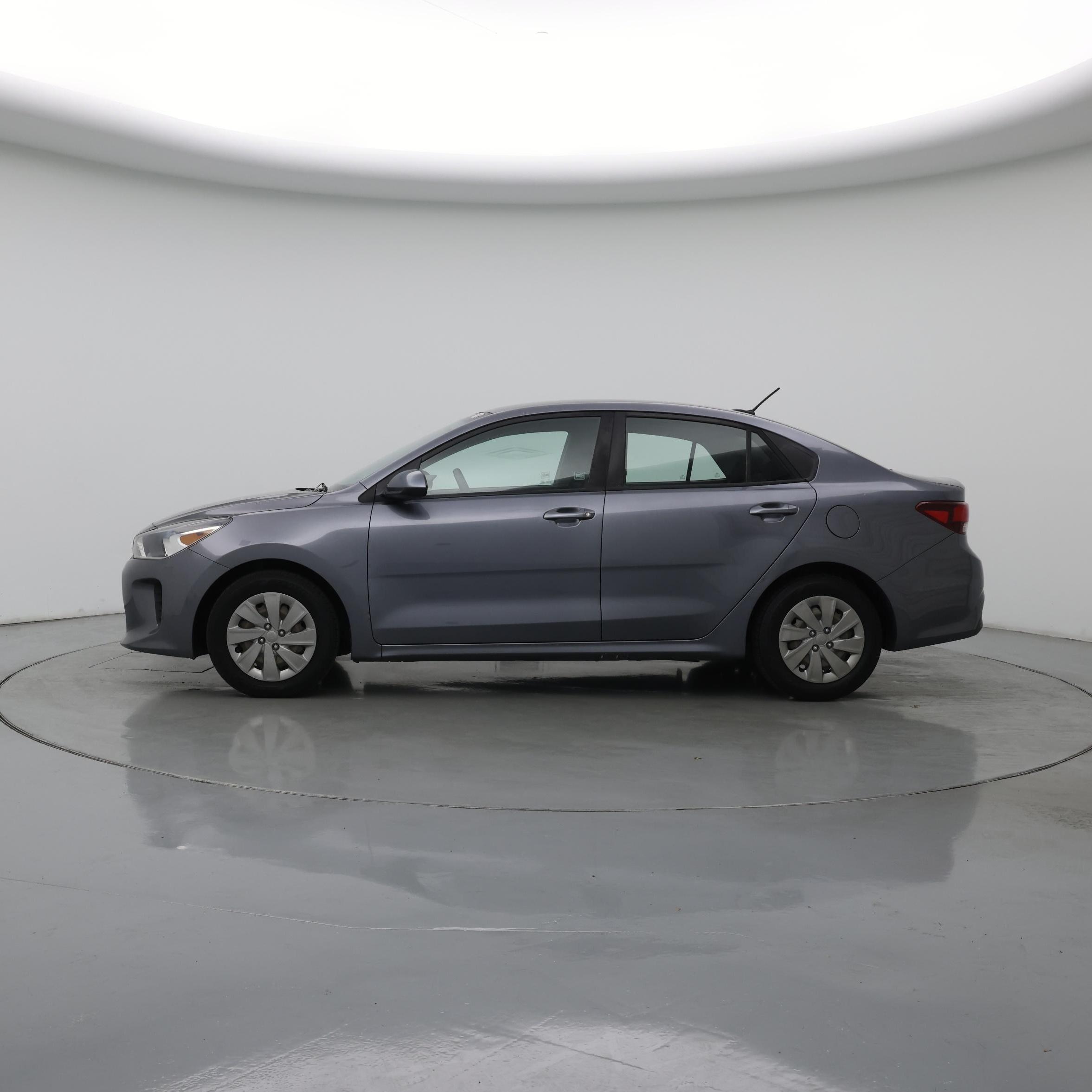 Thumbnail: 2019 Kia Rio - 3