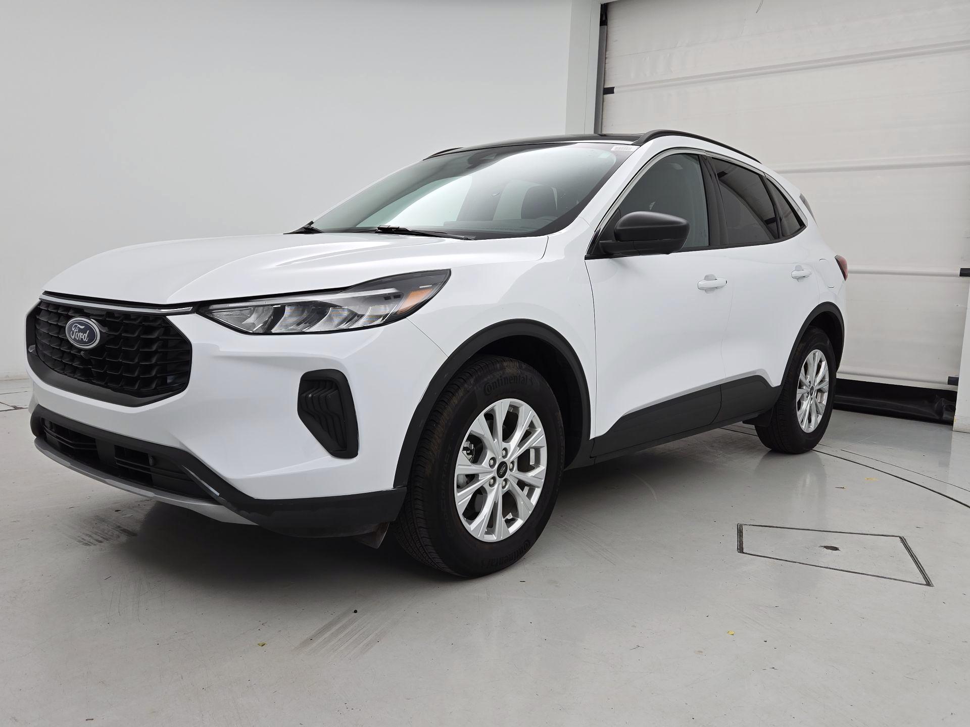 Thumbnail: 2024 Ford Escape - 3