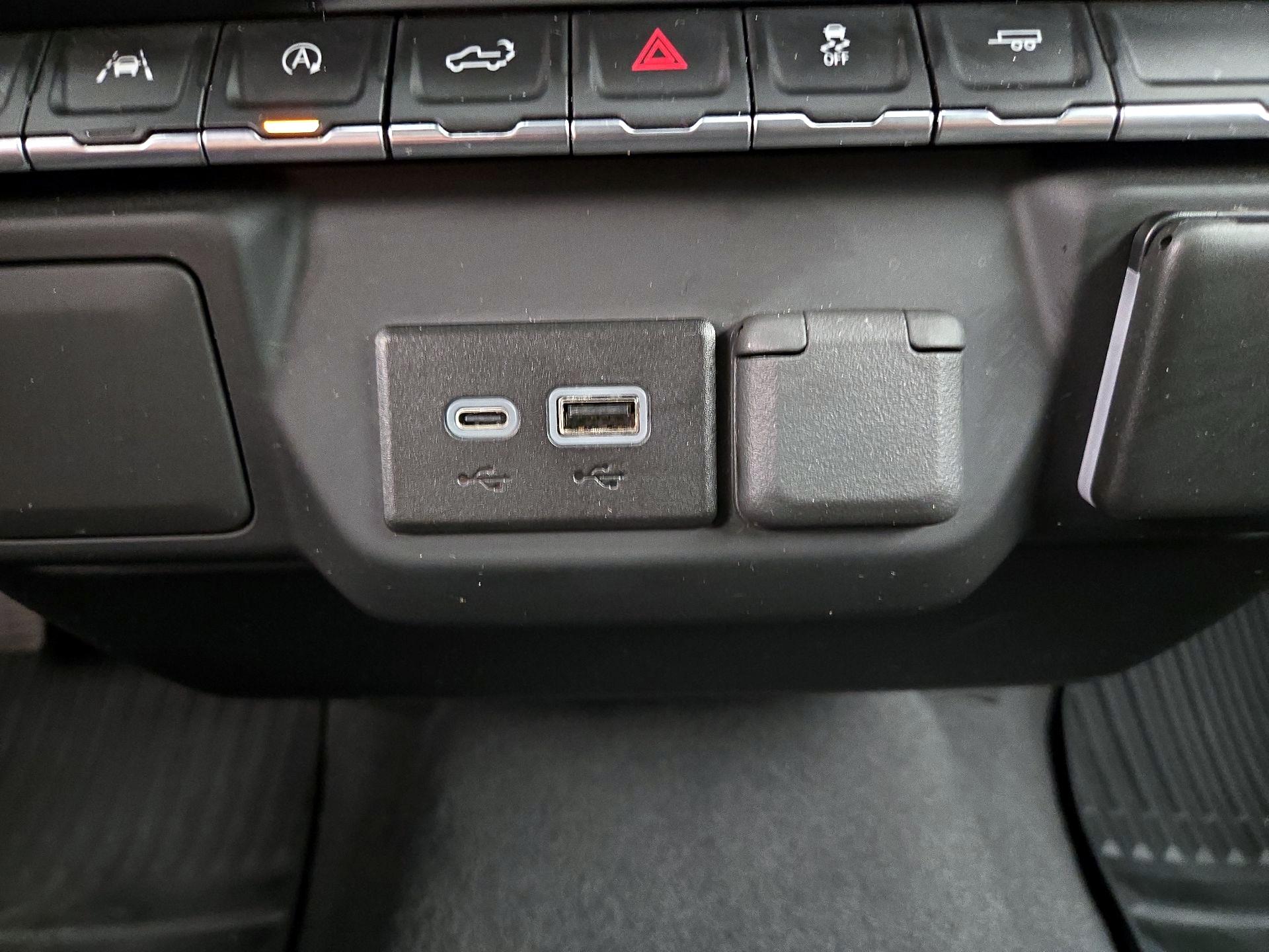 Thumbnail: 2024 Chevrolet Silverado 1500 - 18