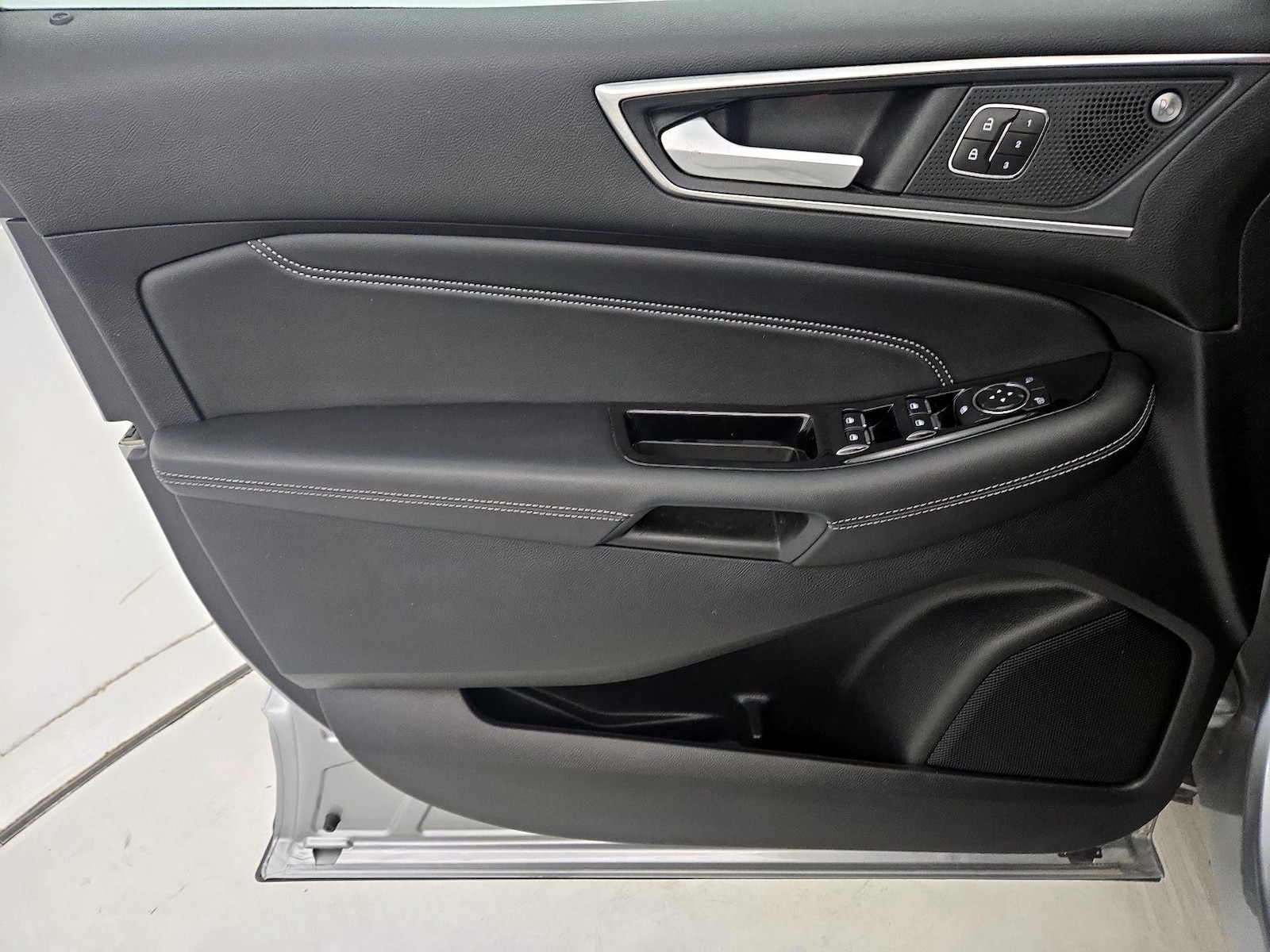 2020 Ford Edge Titanium - Photo 11