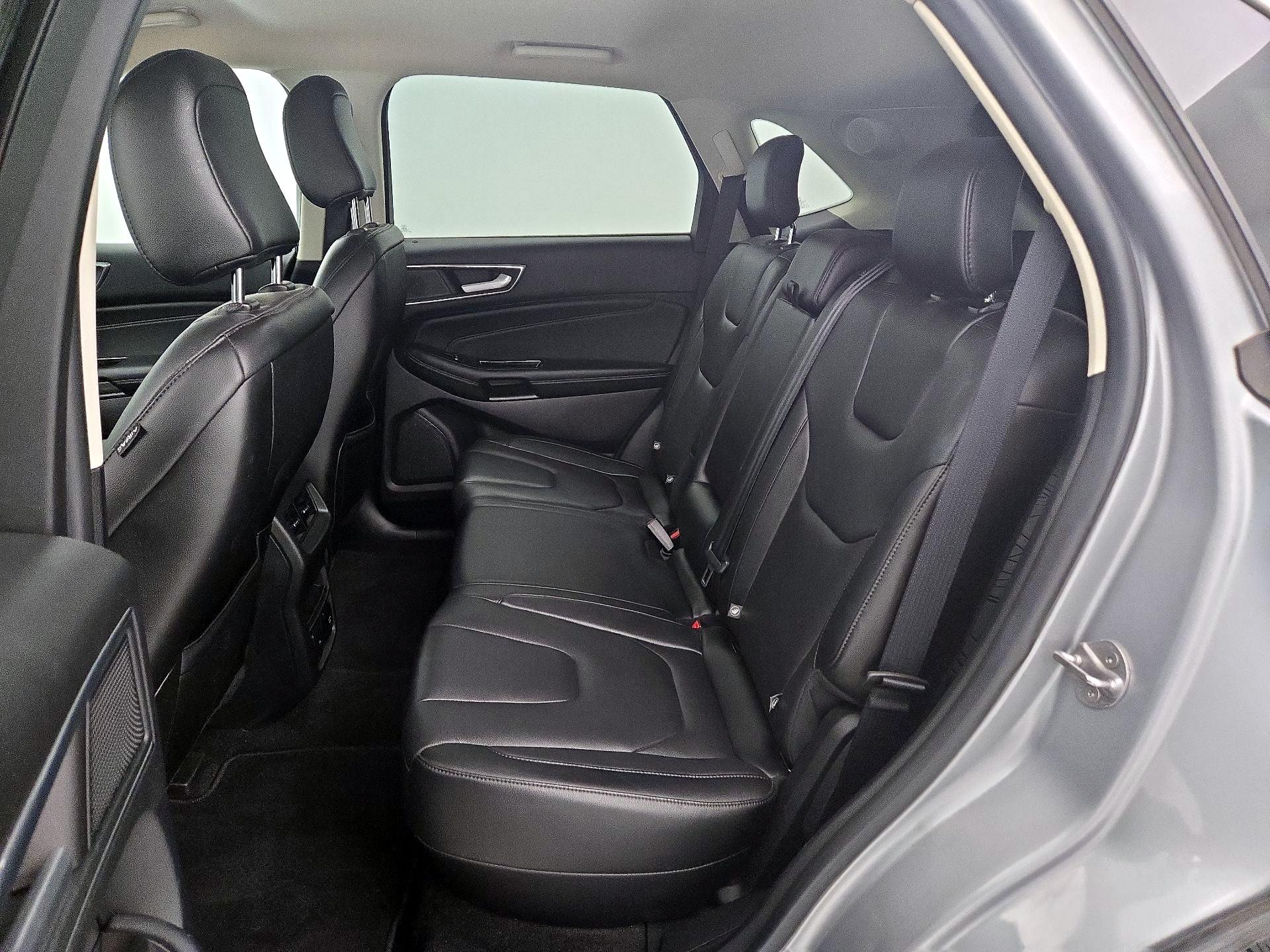 Thumbnail: 2020 Ford Edge - 17