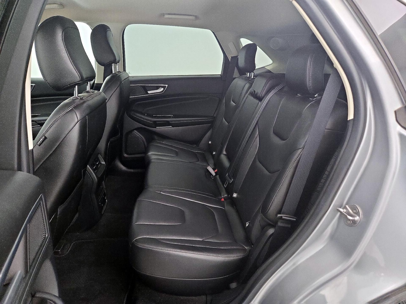 2020 Ford Edge Titanium - Photo 18