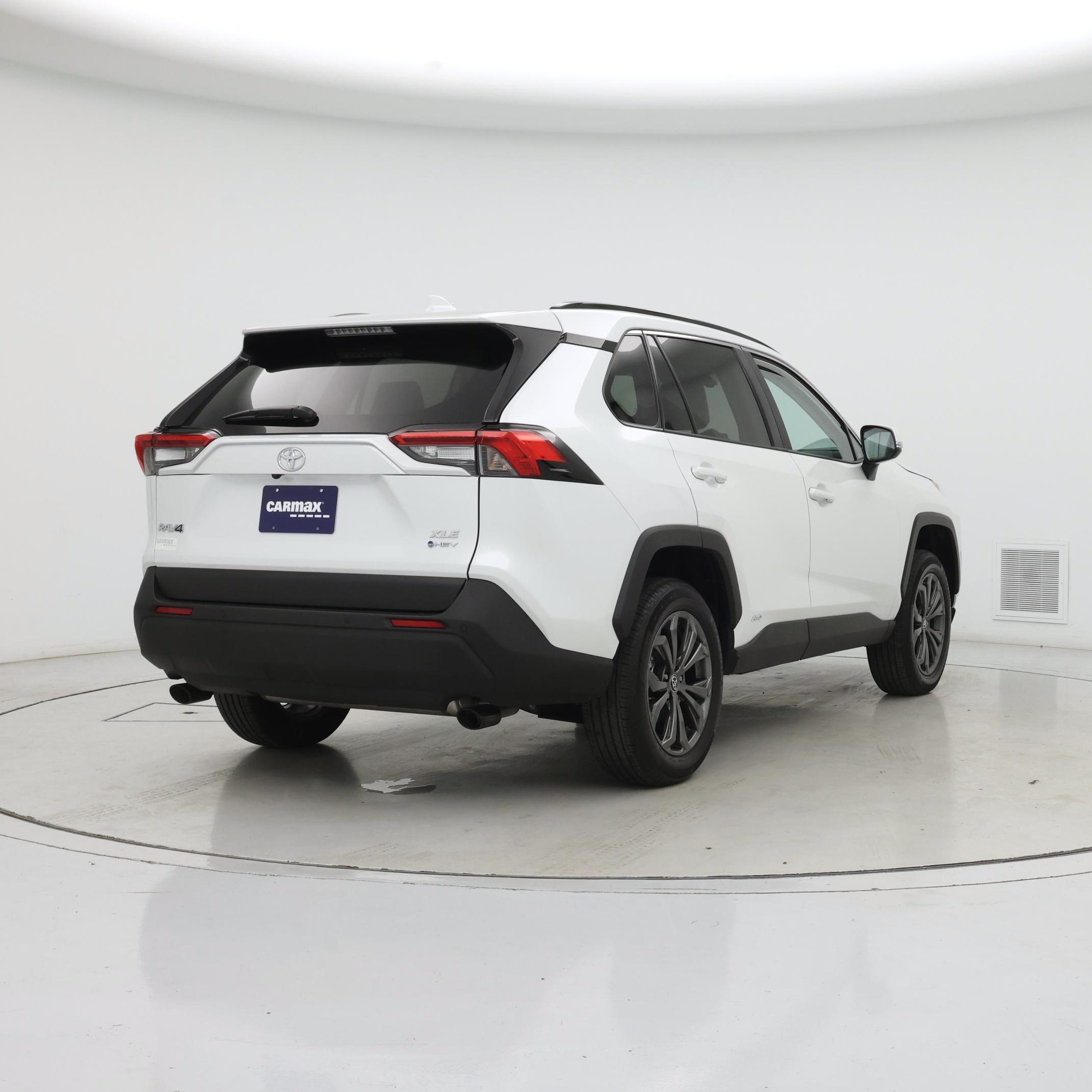 Thumbnail: 2025 Toyota RAV4 - 8