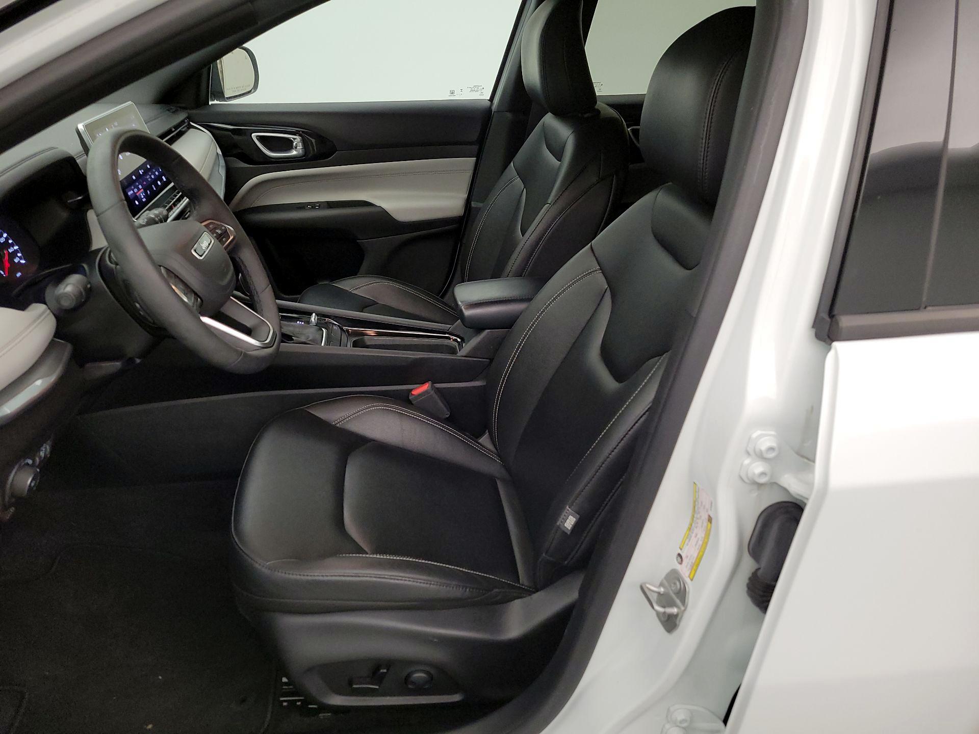 Thumbnail: 2025 Jeep Compass - 11