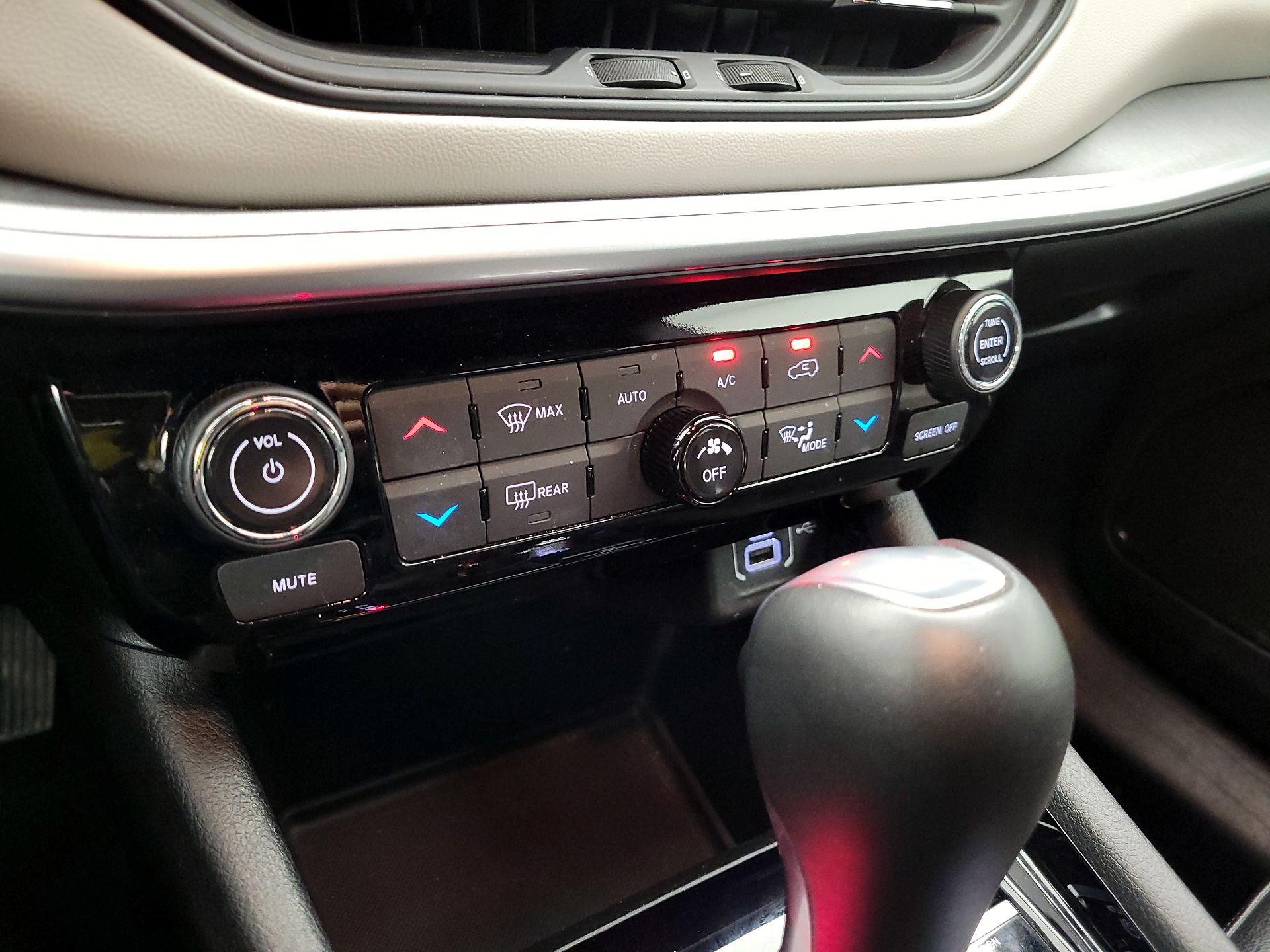 Thumbnail: 2025 Jeep Compass - 16