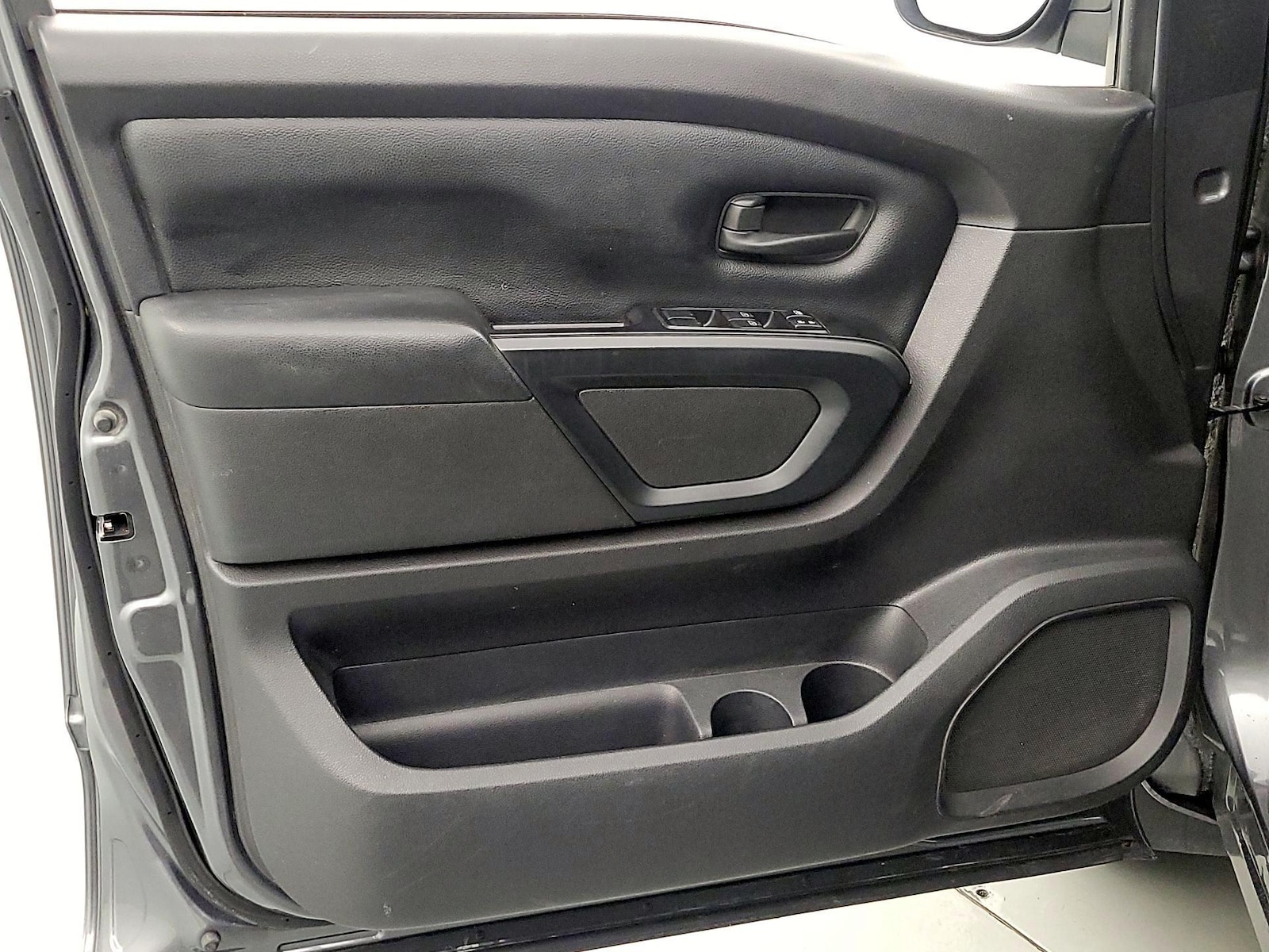 2019 Nissan Titan S - Photo 13