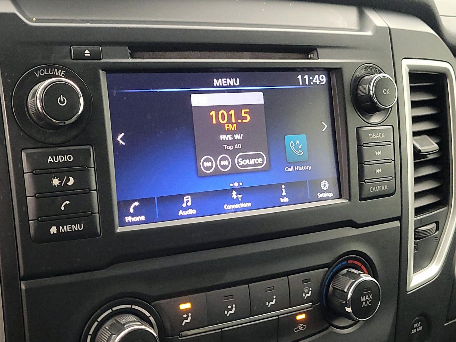2019 Nissan Titan S - Photo 16