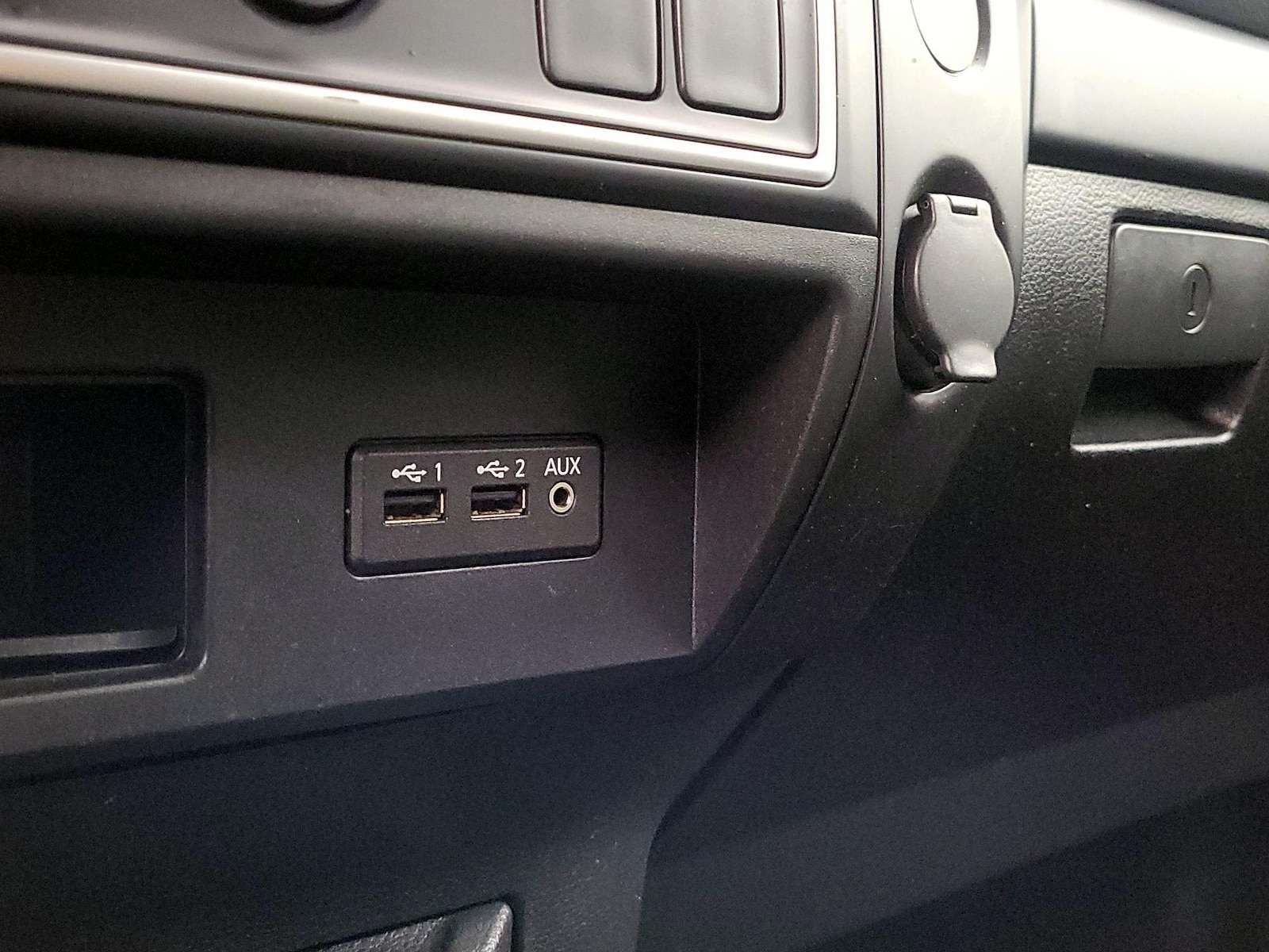 2019 Nissan Titan S - Photo 19