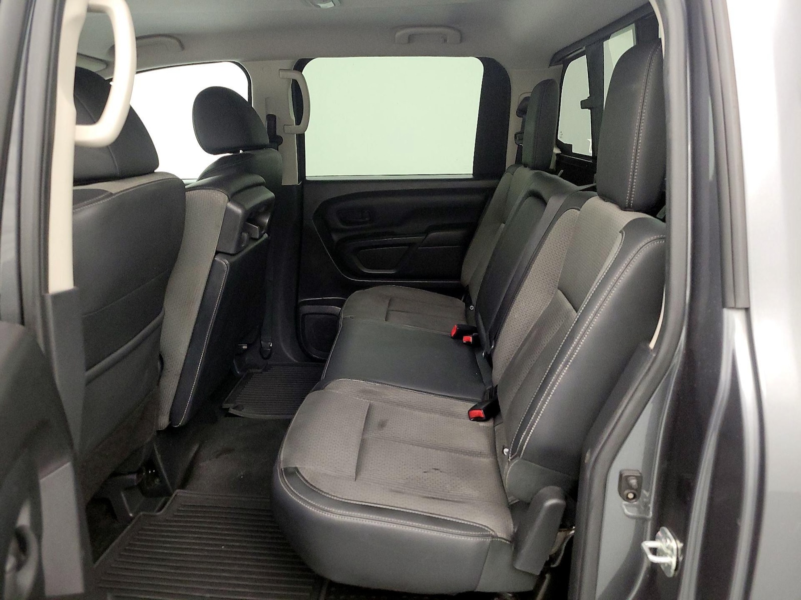 2019 Nissan Titan S - Photo 20