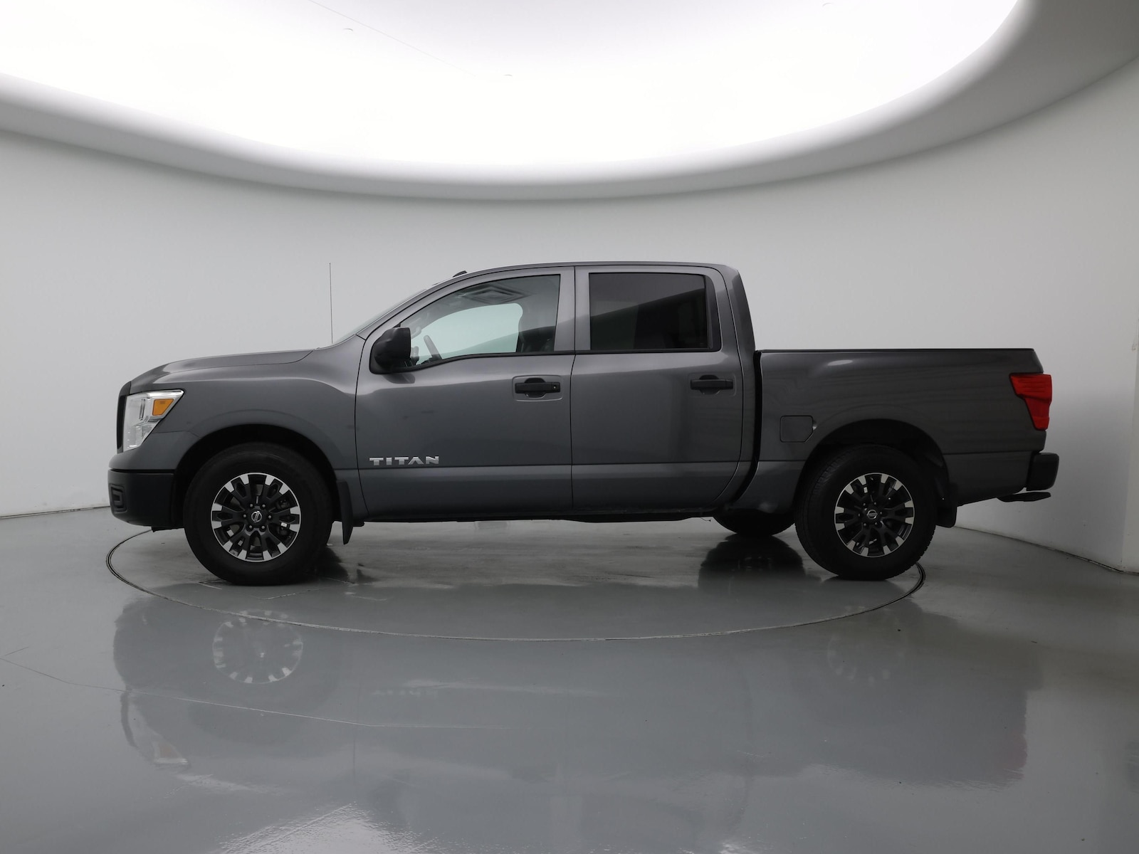 2019 Nissan Titan S - Photo 4