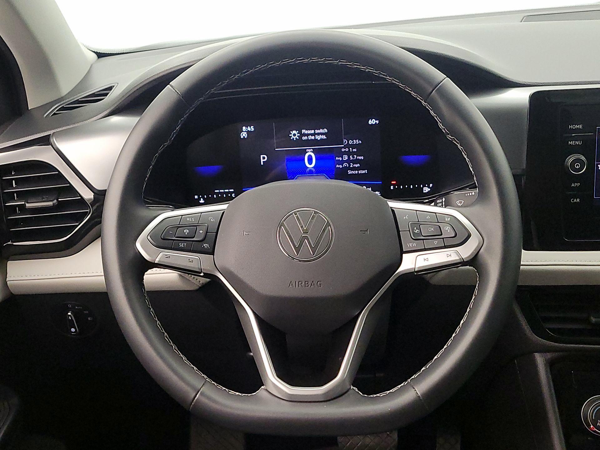 Thumbnail: 2025 Volkswagen Taos - 10