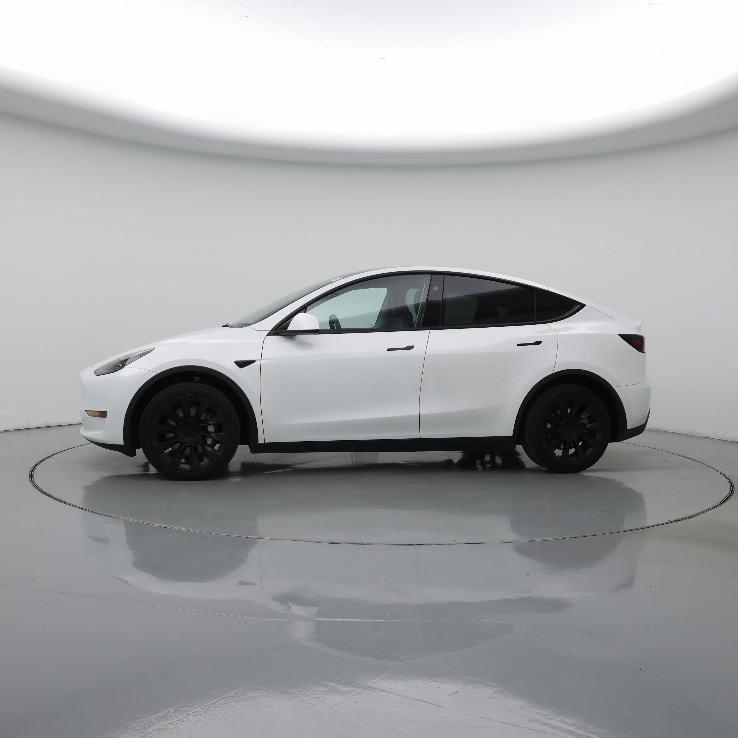 Thumbnail: 2024 Tesla Model Y - 3