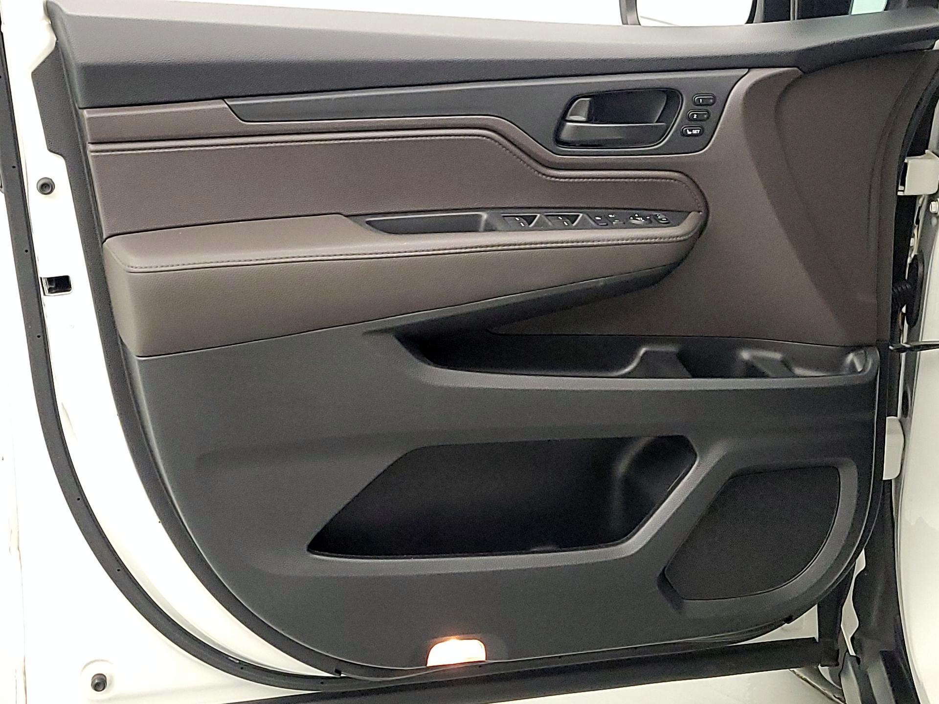 Thumbnail: 2020 Honda Odyssey - 12