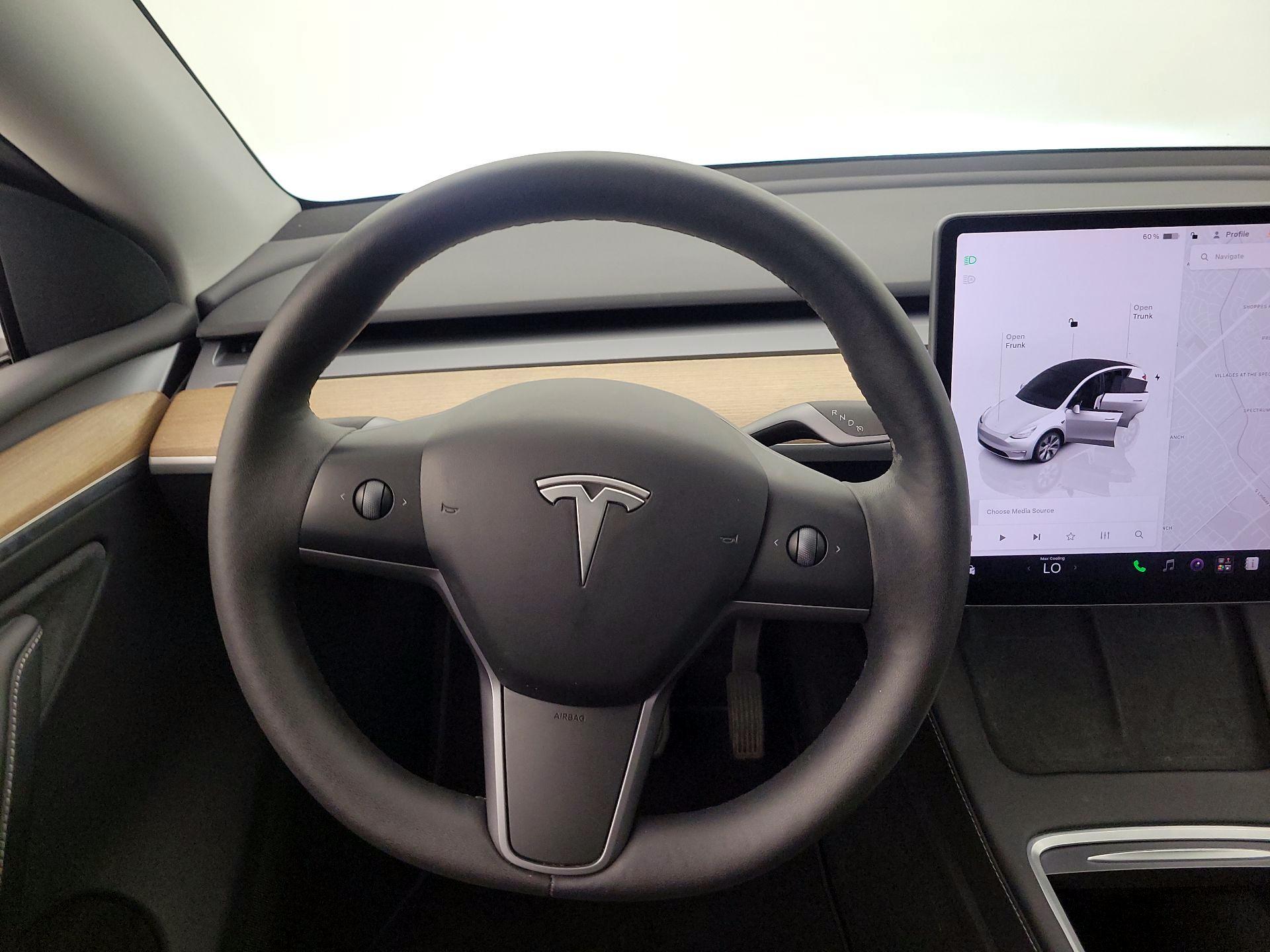 Thumbnail: 2023 Tesla Model Y - 10