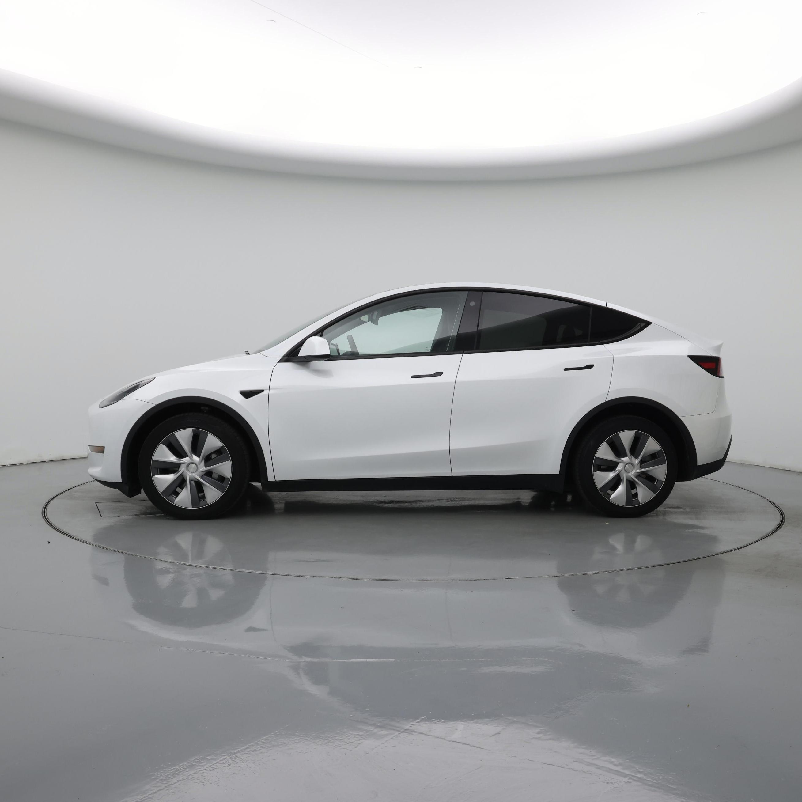 Thumbnail: 2023 Tesla Model Y - 3