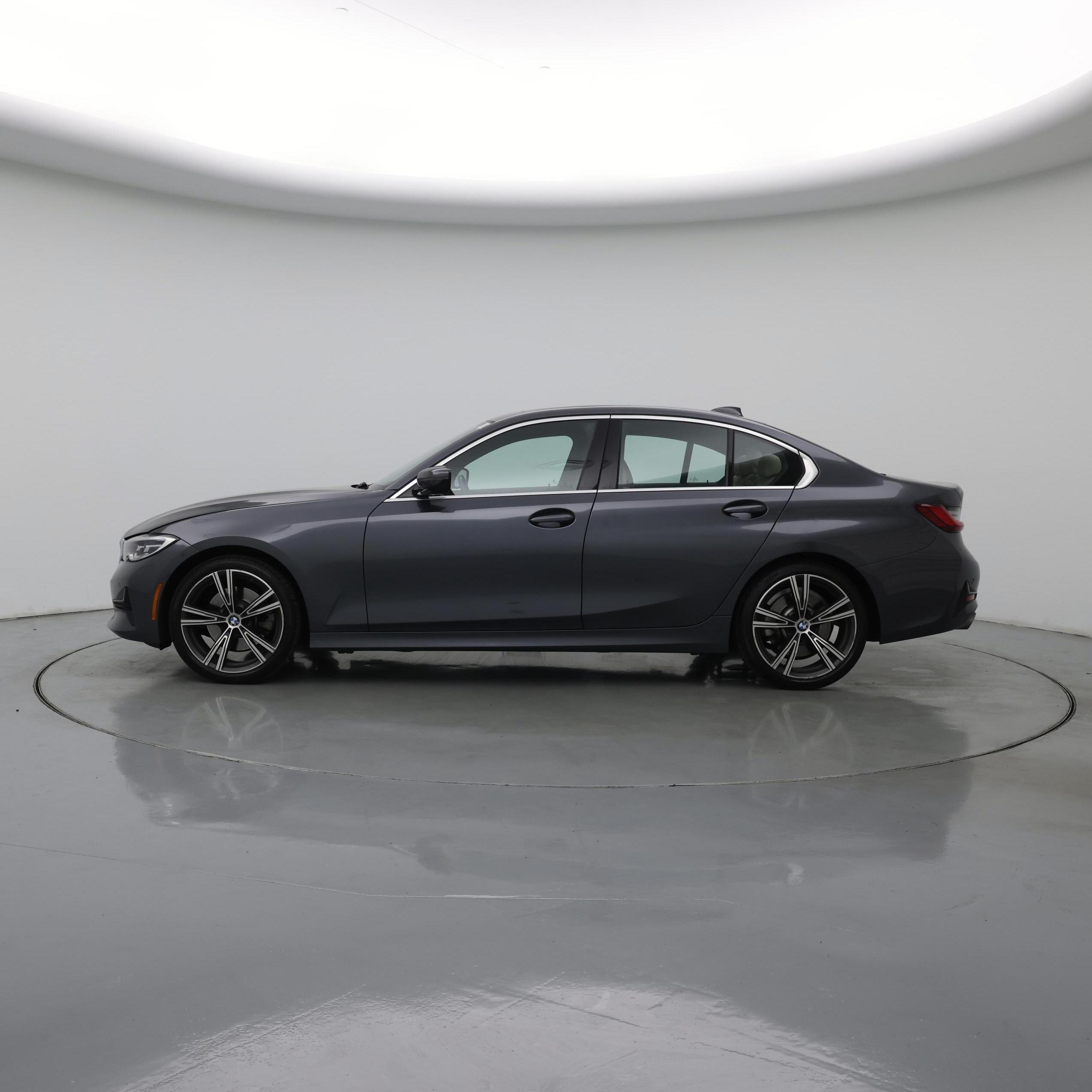 Thumbnail: 2022 BMW 3 Series - 3