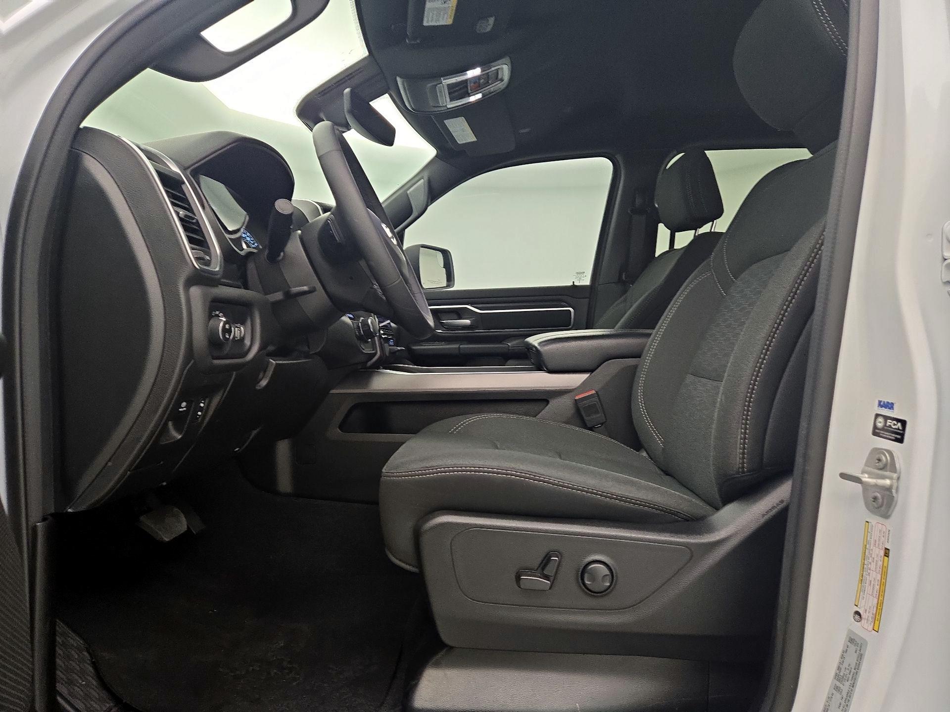 Thumbnail: 2025 RAM 1500 - 11