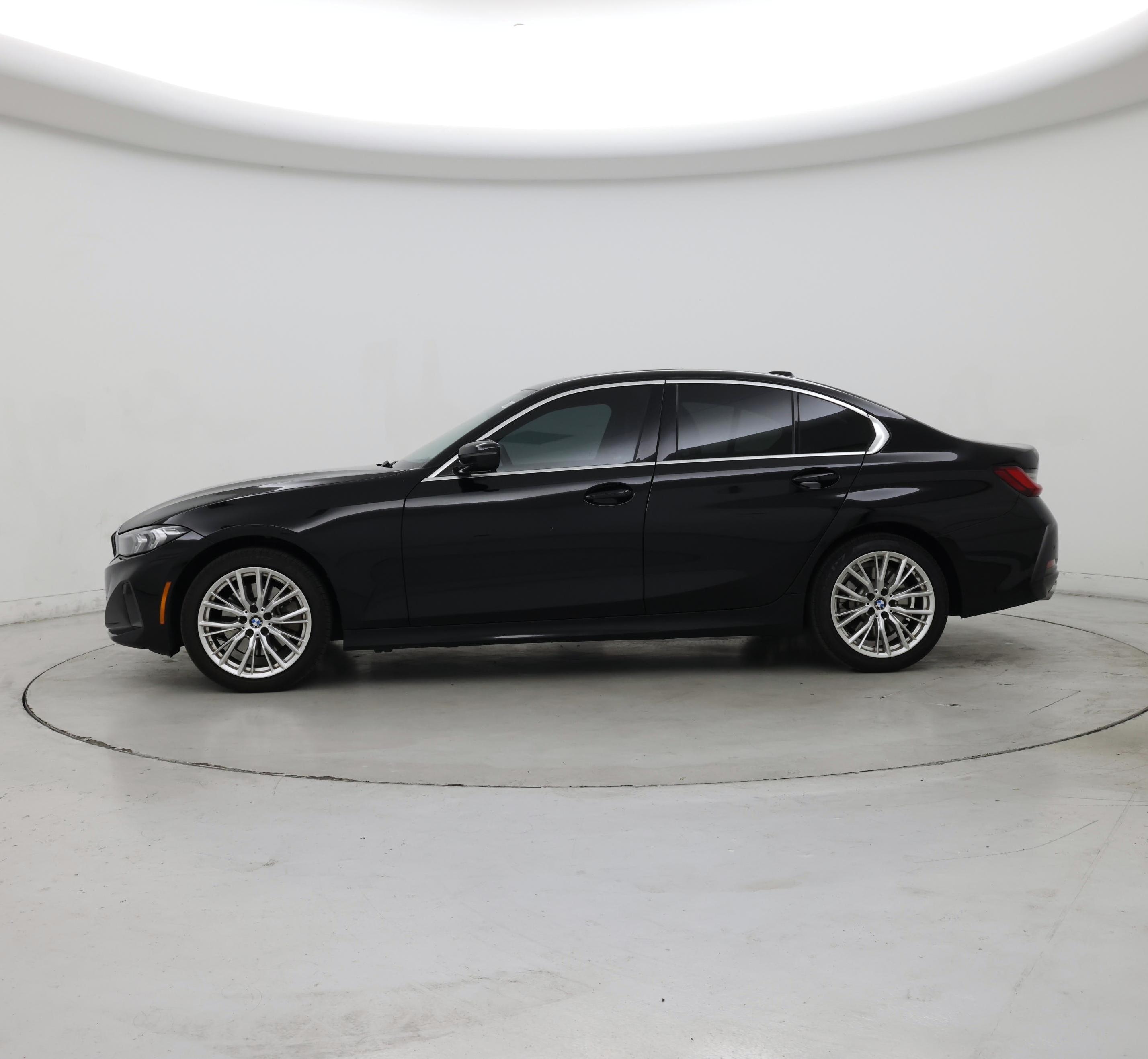 Thumbnail: 2024 BMW 3 Series - 3