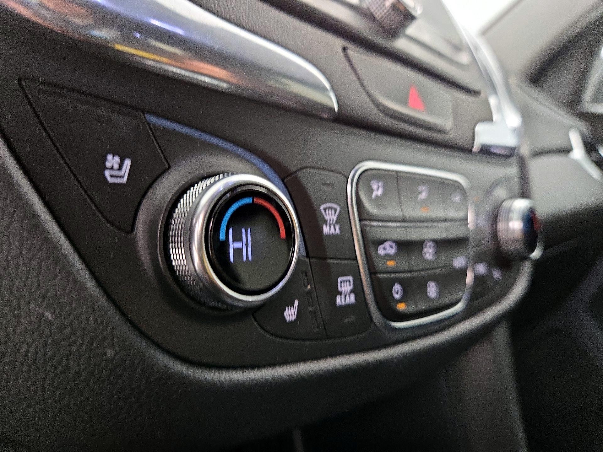 Thumbnail: 2020 Chevrolet Equinox - 15