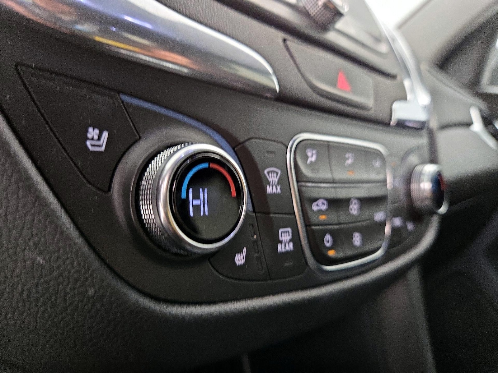 2020 Chevrolet Equinox Premier - Photo 16