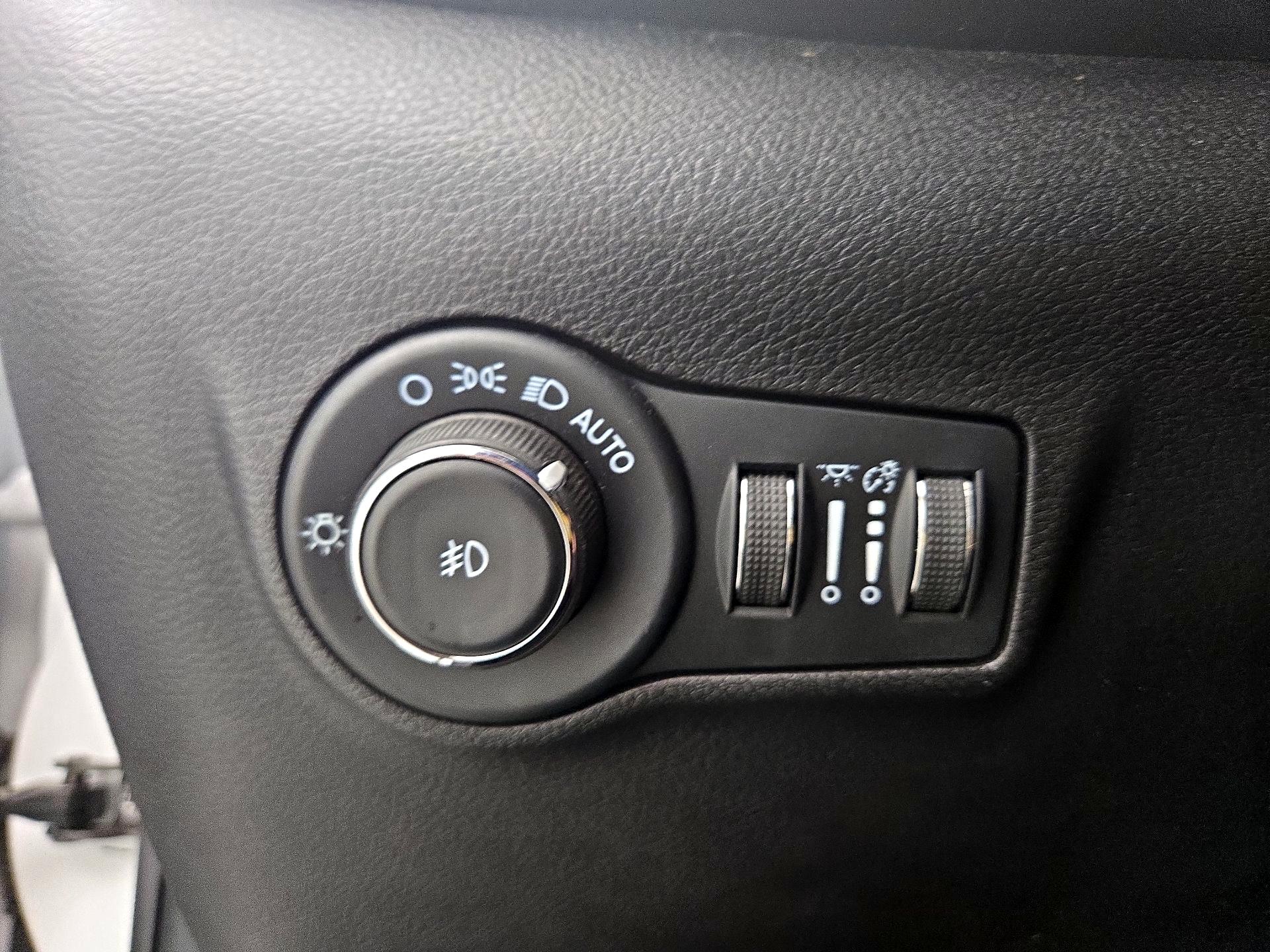 Thumbnail: 2022 Jeep Compass - 13