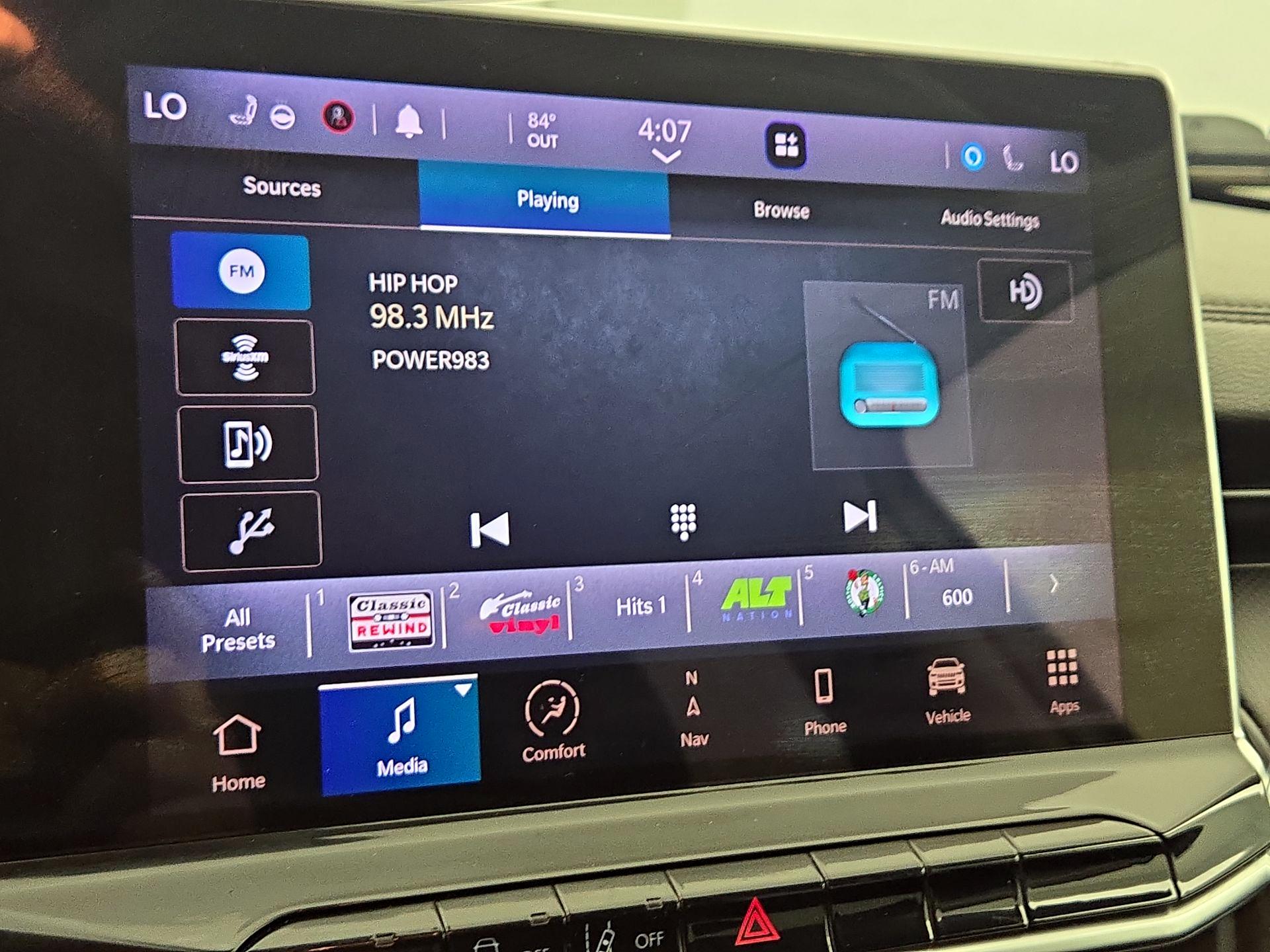 Thumbnail: 2022 Jeep Compass - 16