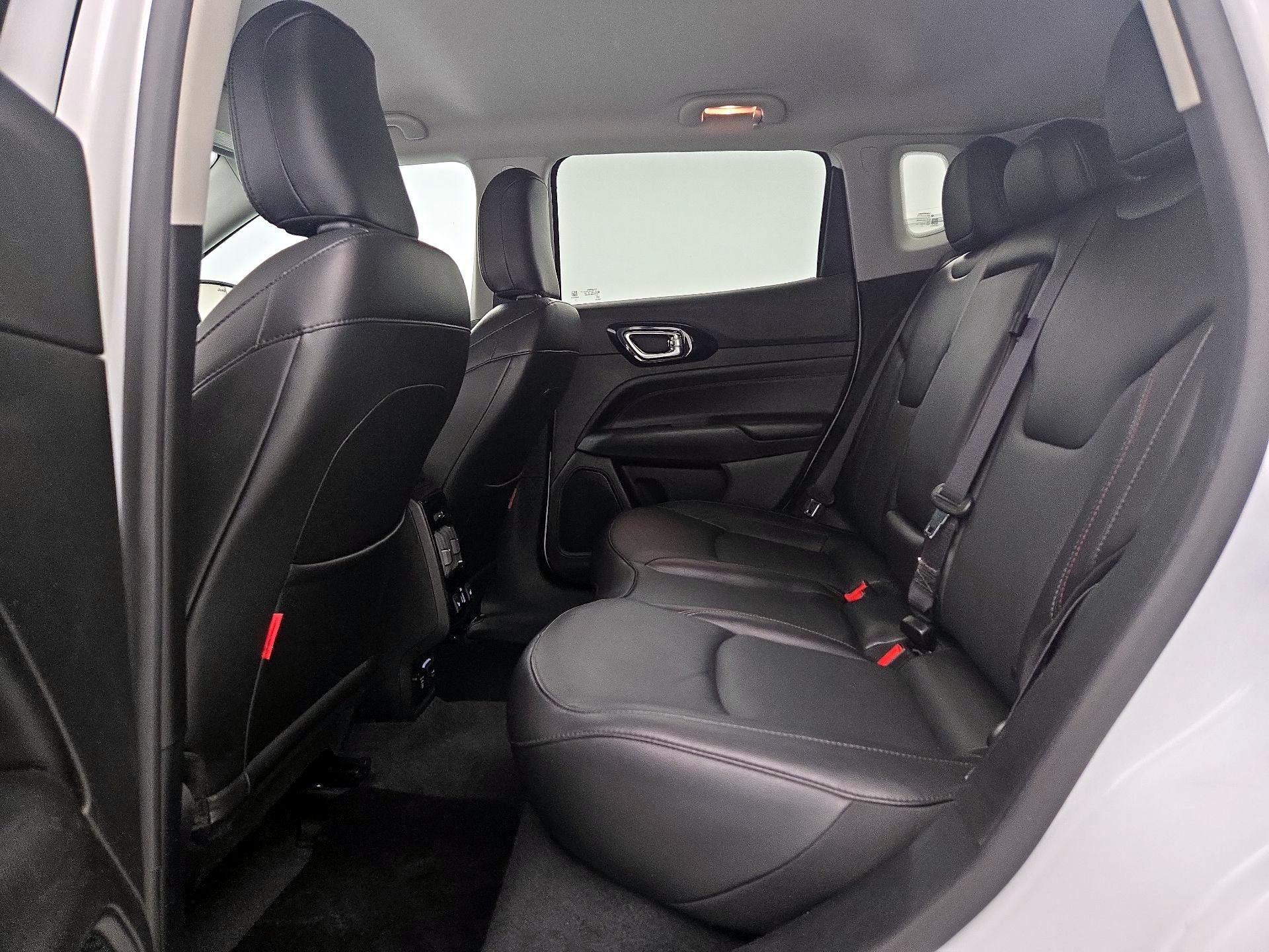 Thumbnail: 2022 Jeep Compass - 20