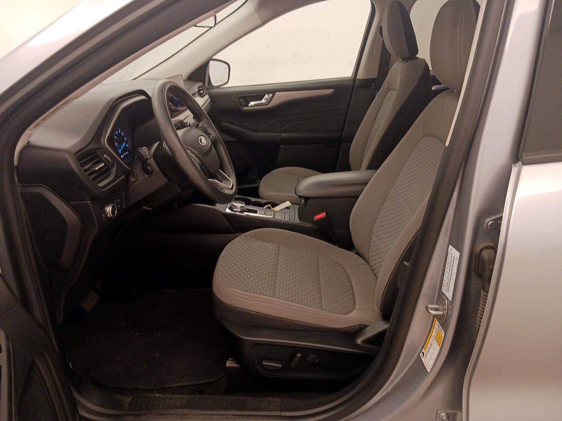 Thumbnail: 2021 Ford Escape - 11