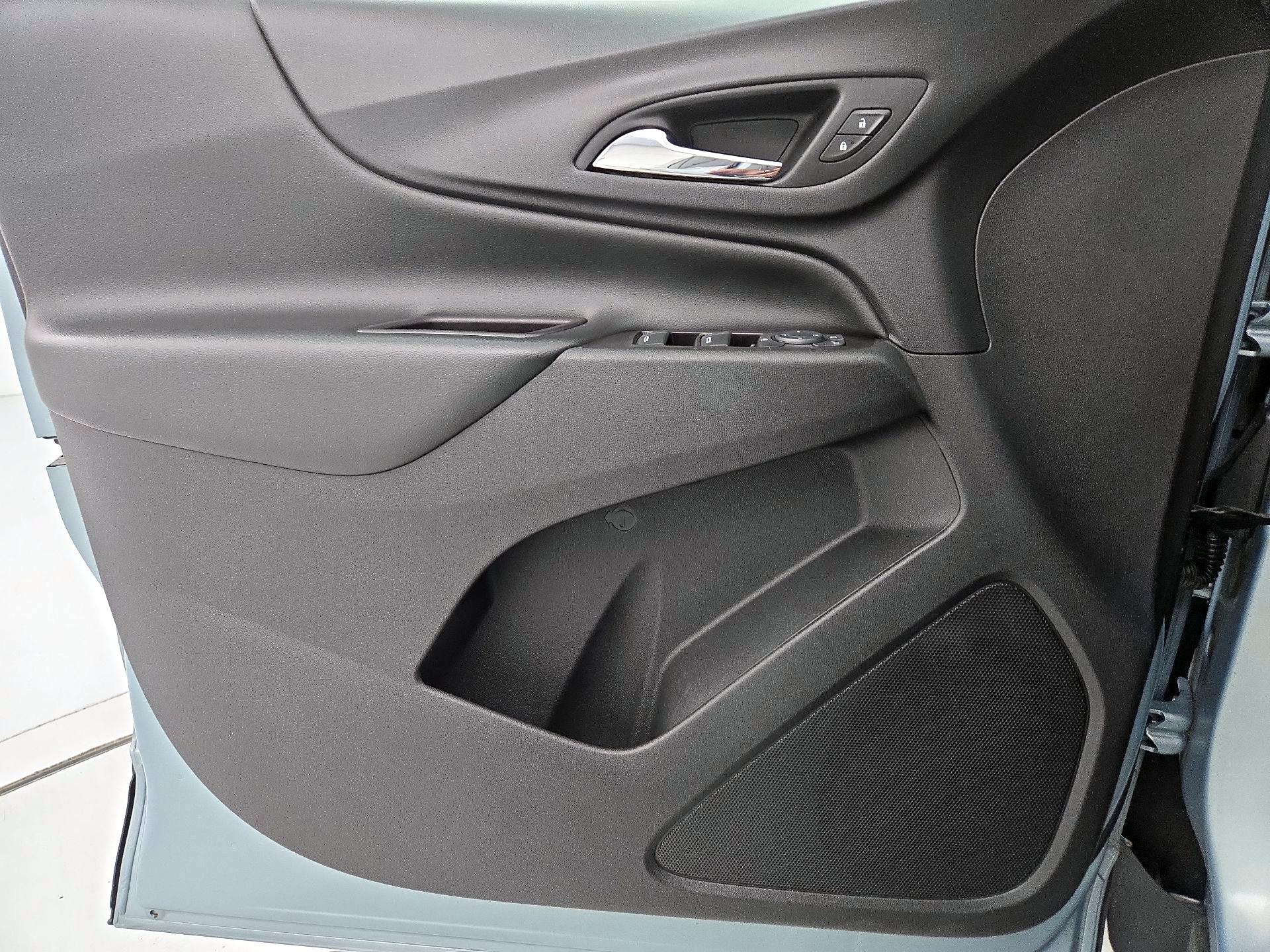 Thumbnail: 2022 Chevrolet Equinox - 12
