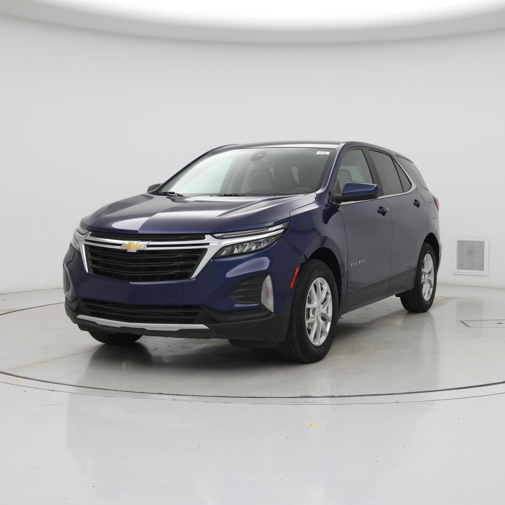 Thumbnail: 2023 Chevrolet Equinox - 4