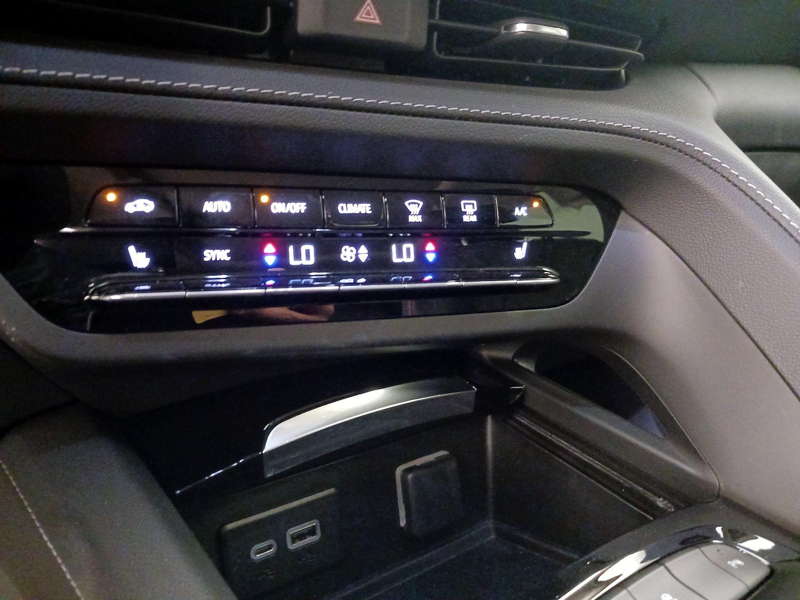 2023 Buick Envision Essence - Photo 17