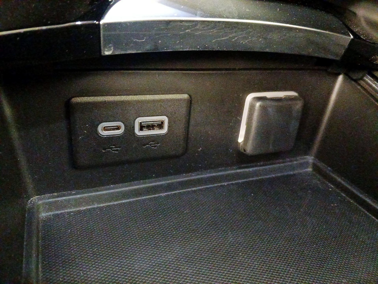 2023 Buick Envision Essence - Photo 19