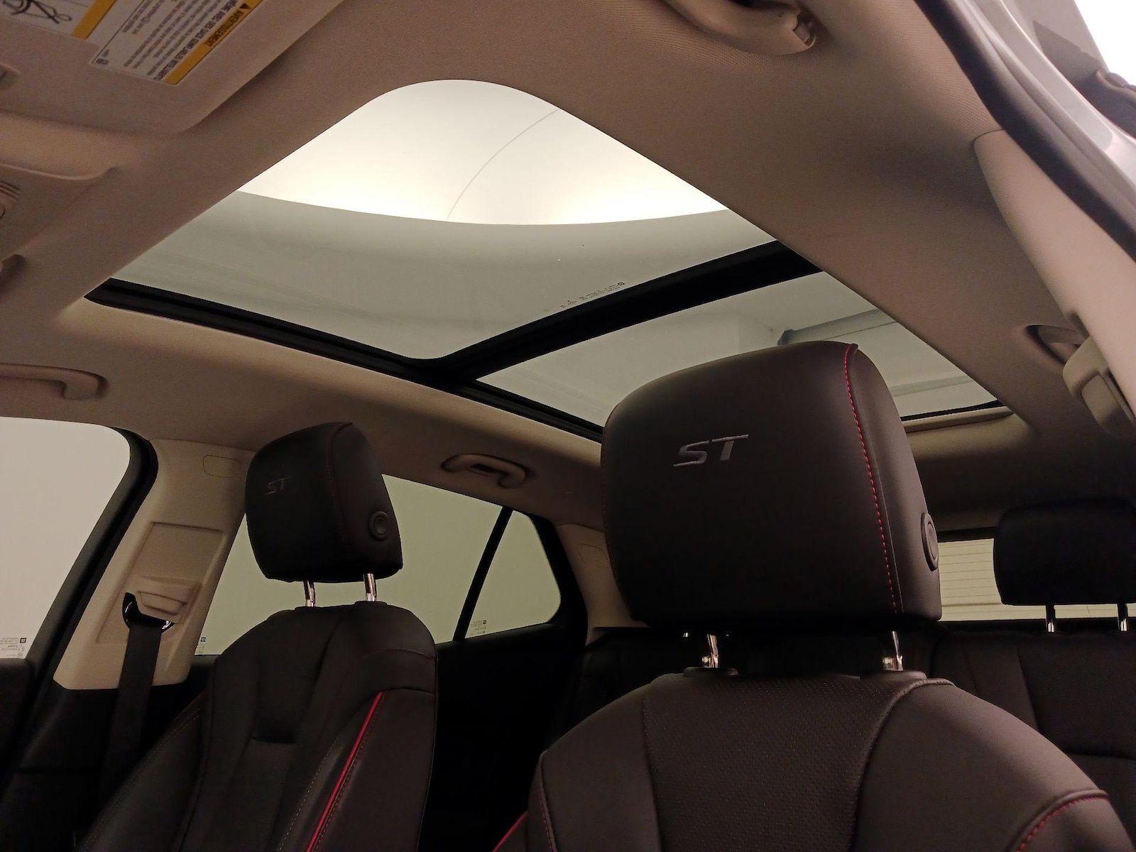 2023 Buick Envision Essence - Photo 20