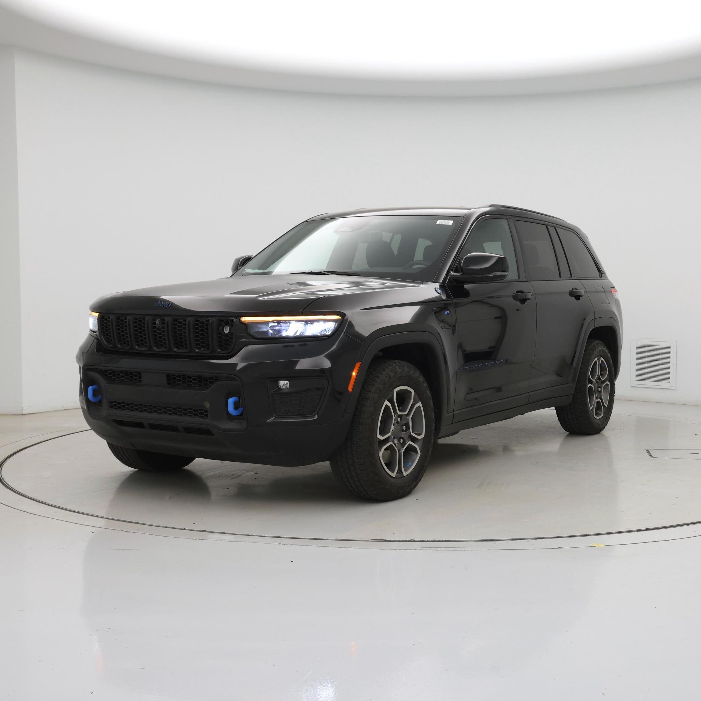 Thumbnail: 2023 Jeep Grand Cherokee - 4