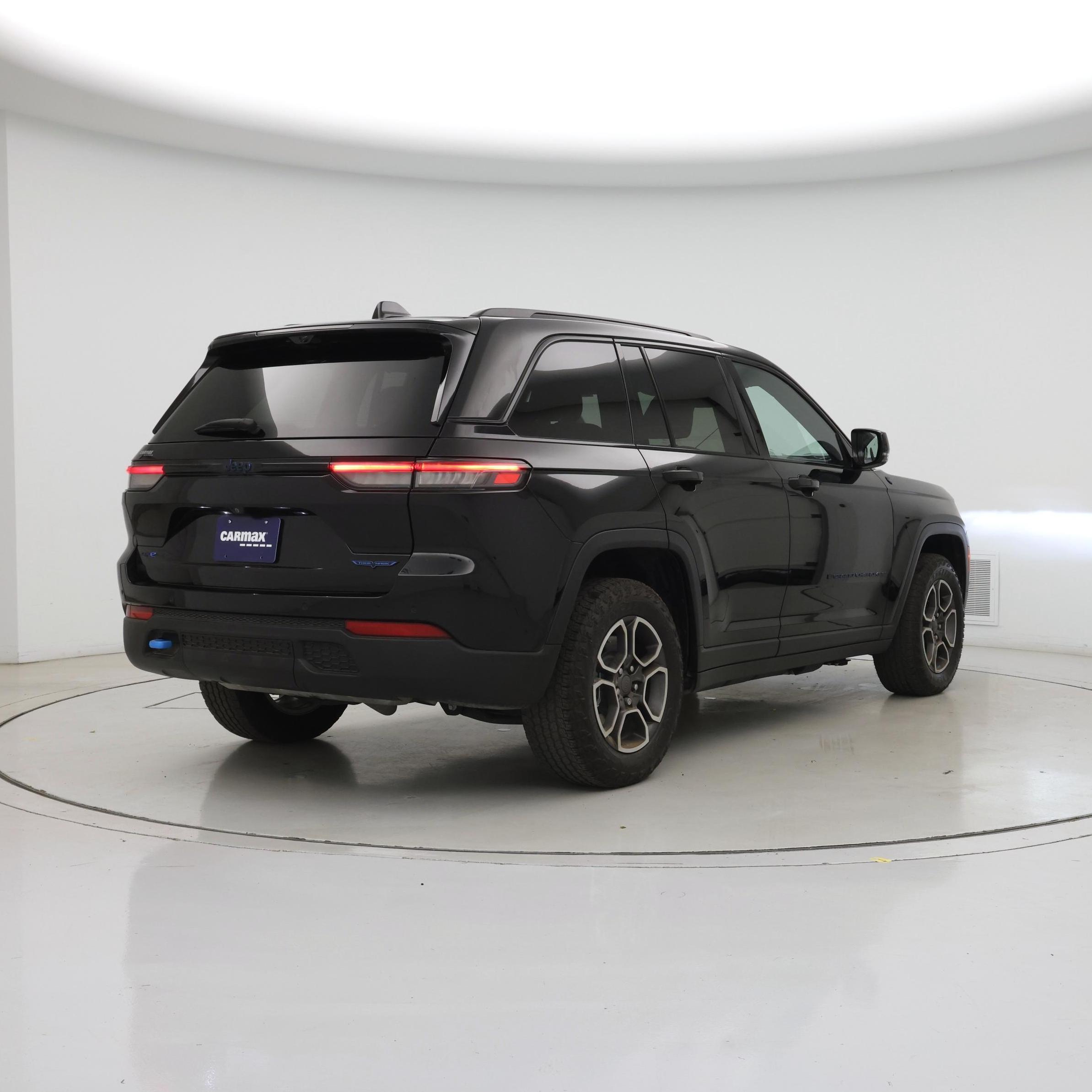 Thumbnail: 2023 Jeep Grand Cherokee - 8