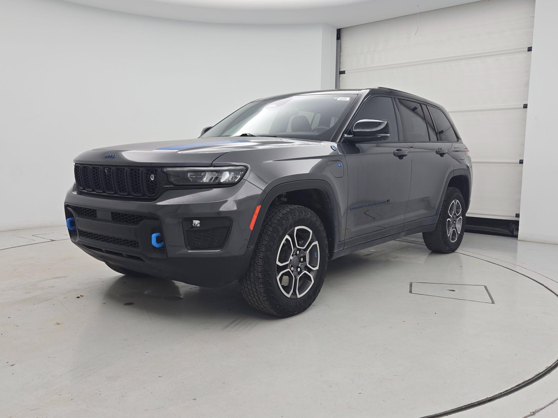Thumbnail: 2023 Jeep Grand Cherokee - 3