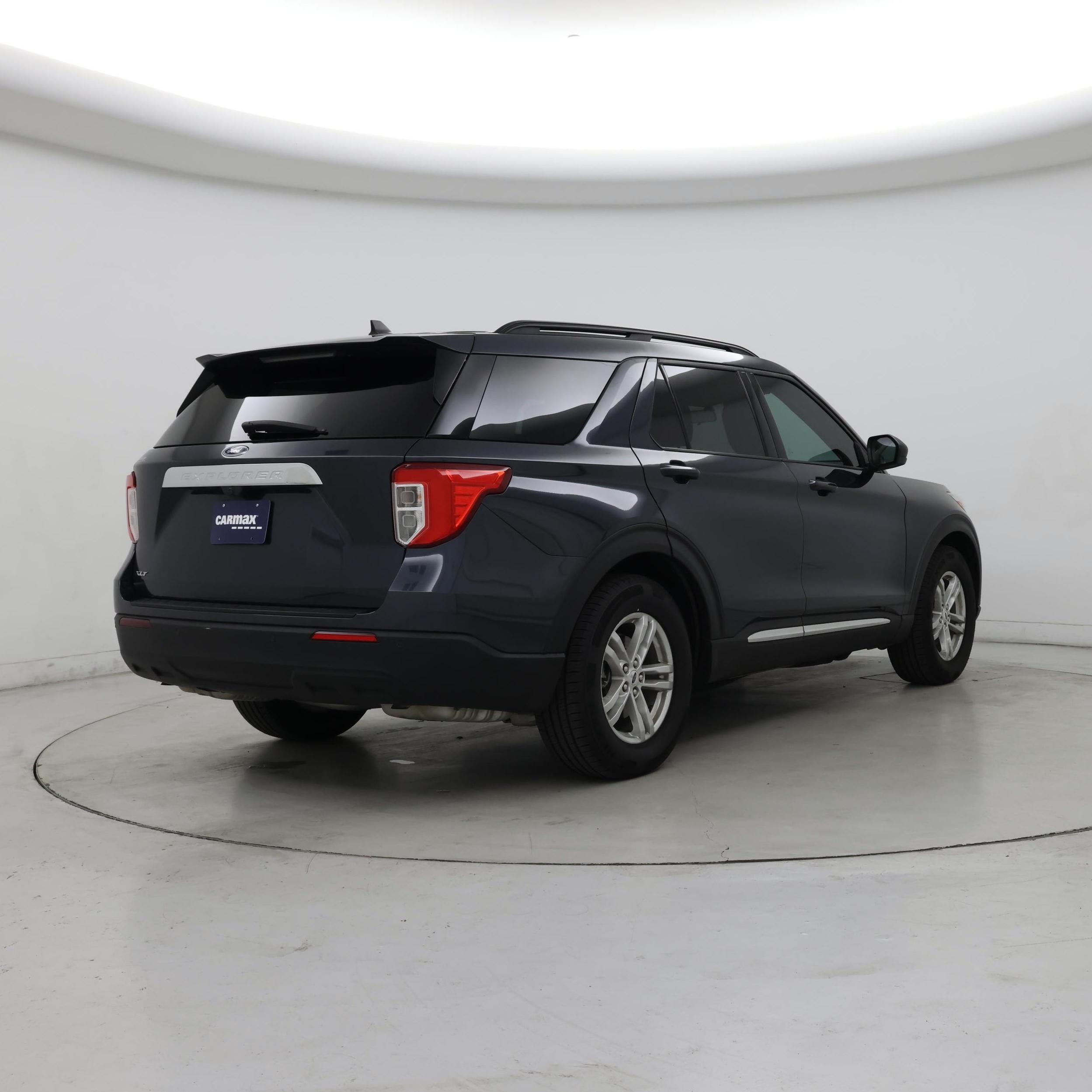 Thumbnail: 2022 Ford Explorer - 8