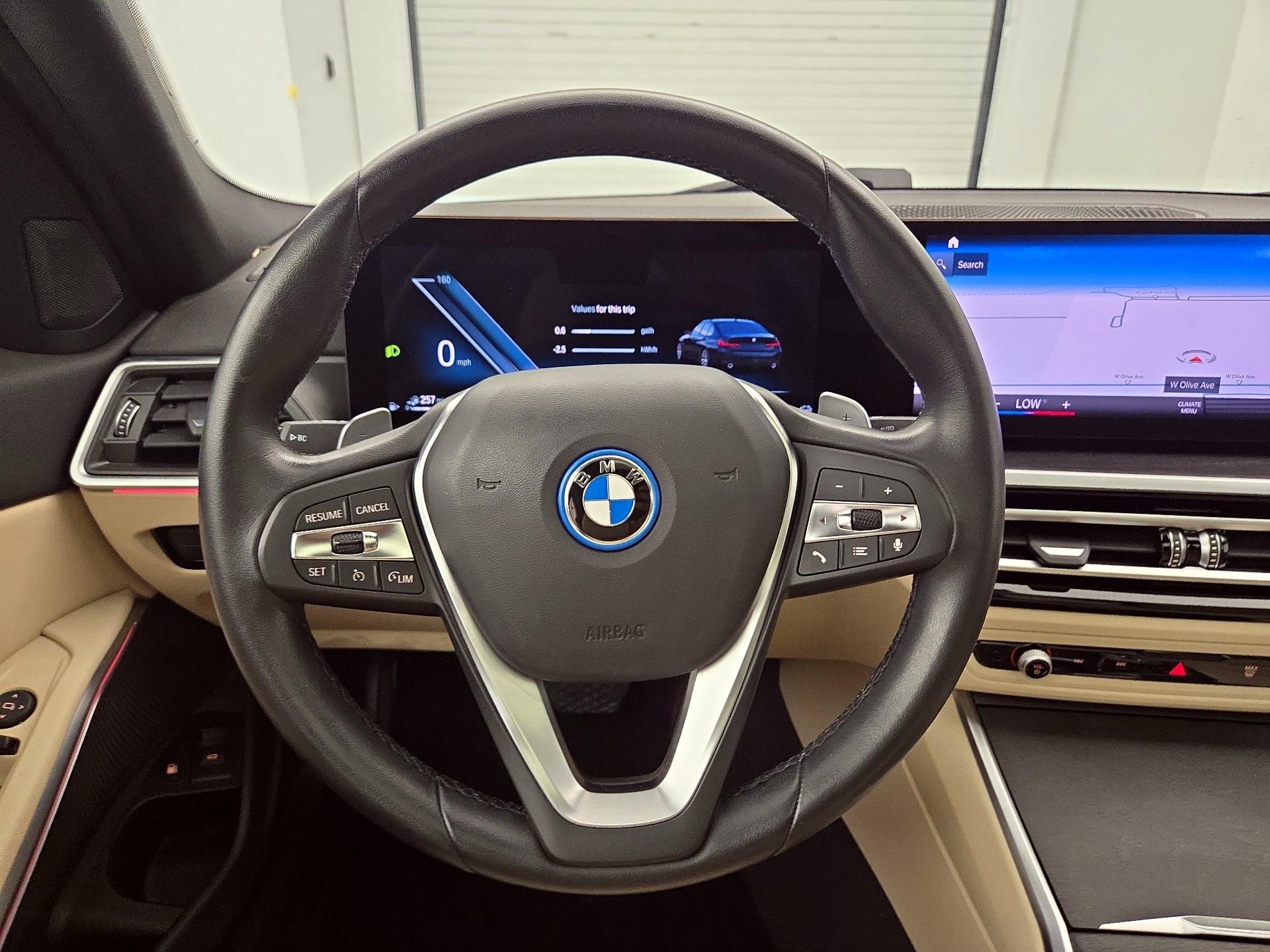Thumbnail: 2023 BMW 3 Series - 10