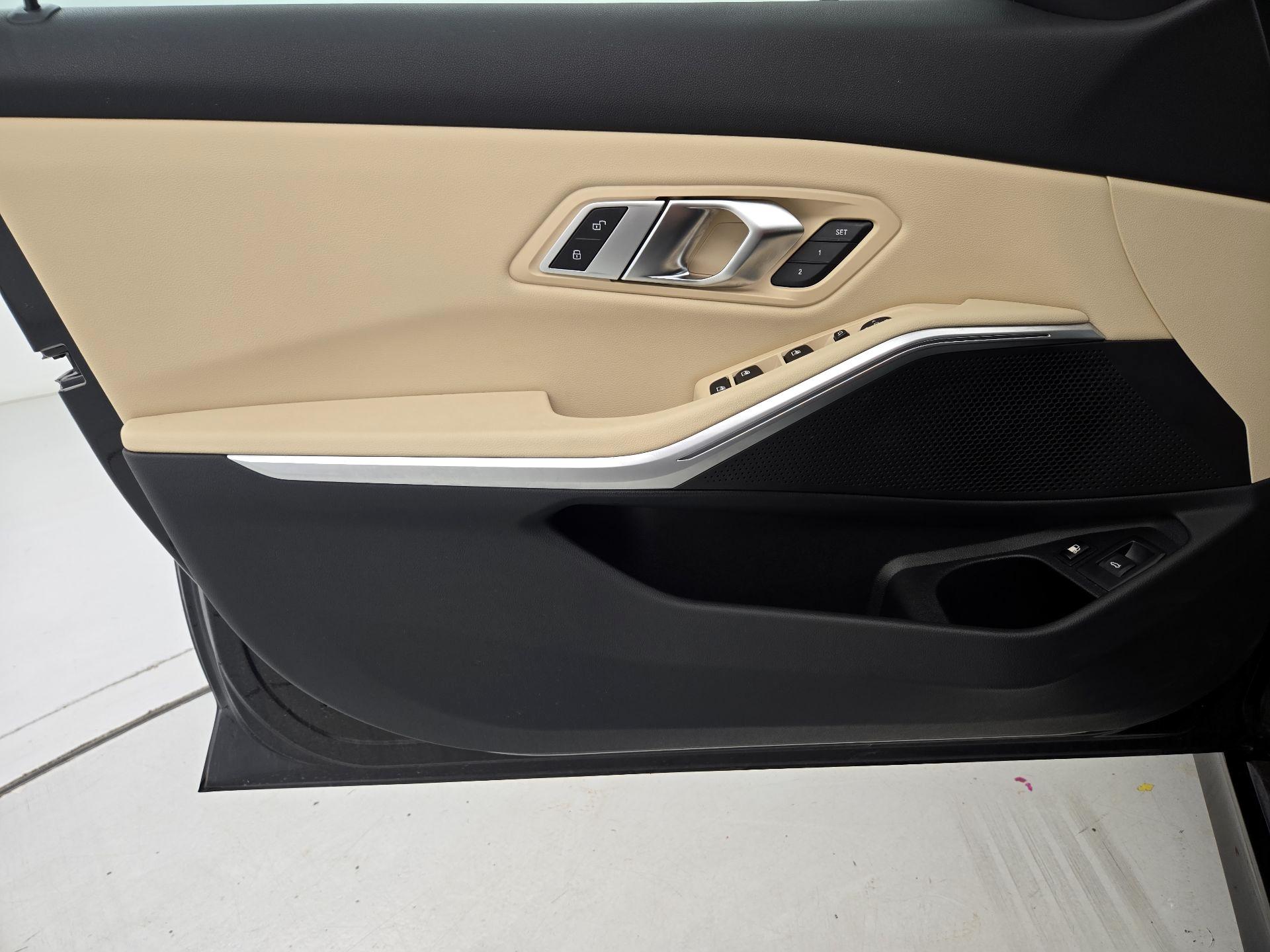Thumbnail: 2023 BMW 3 Series - 12