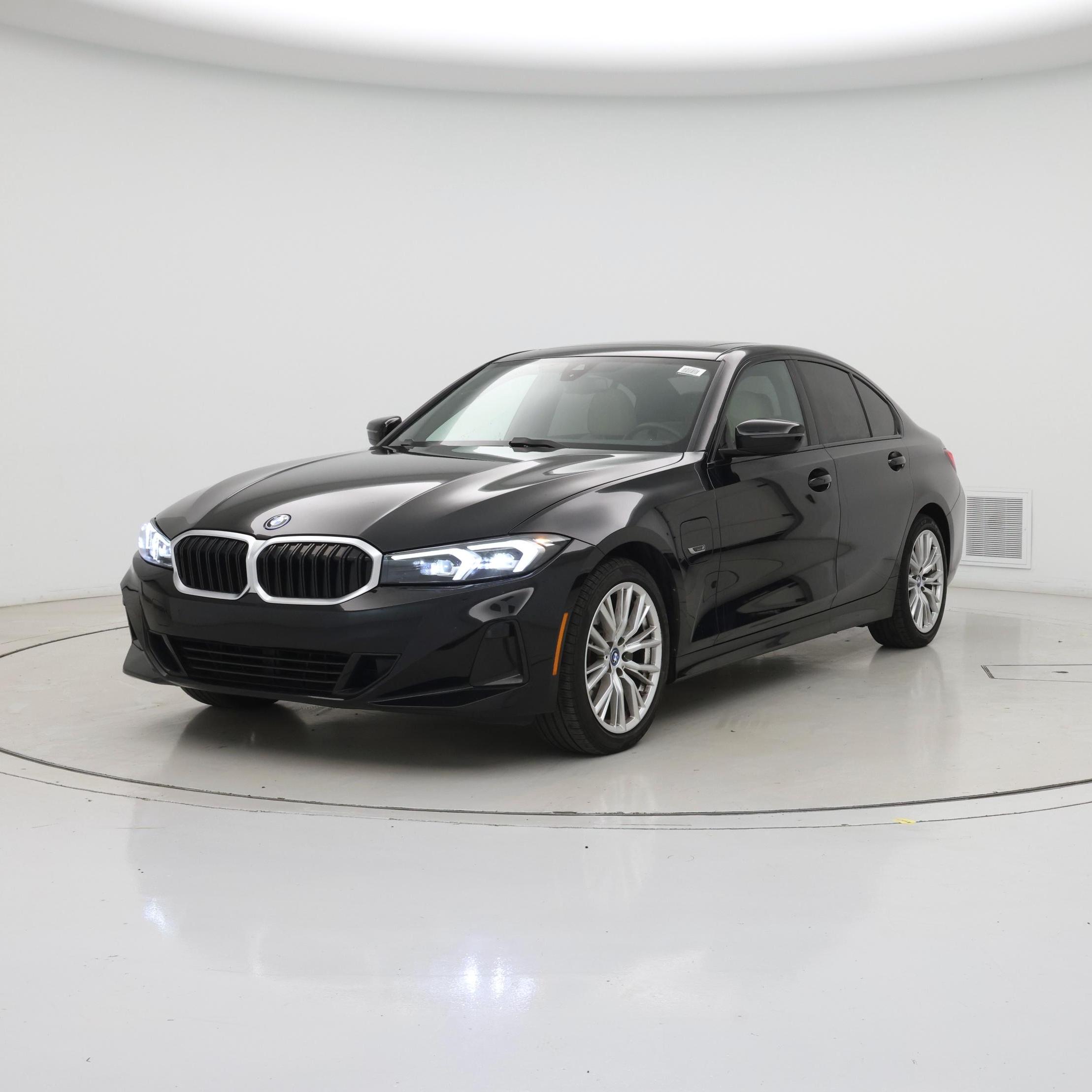 Thumbnail: 2023 BMW 3 Series - 4