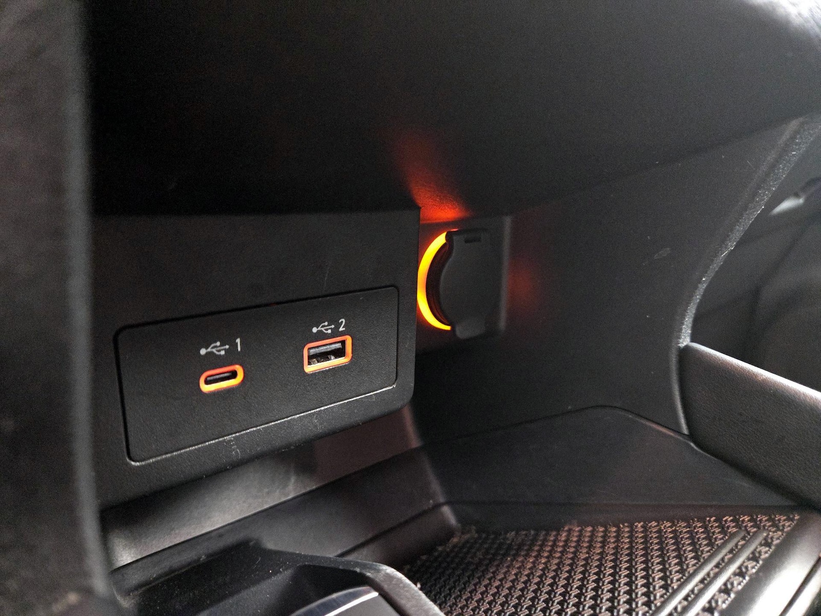 2022 Nissan Kicks SV - Photo 16
