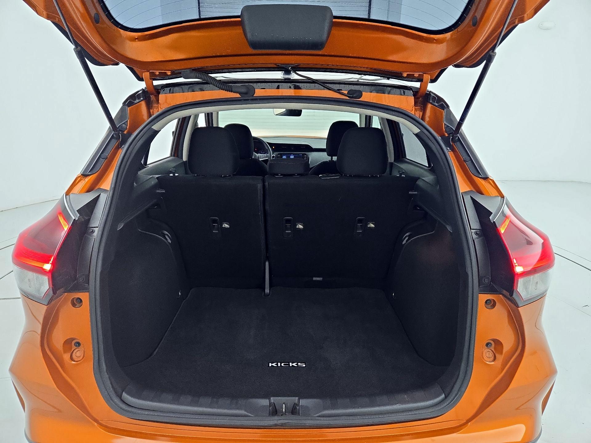 Thumbnail: 2022 Nissan Kicks - 17