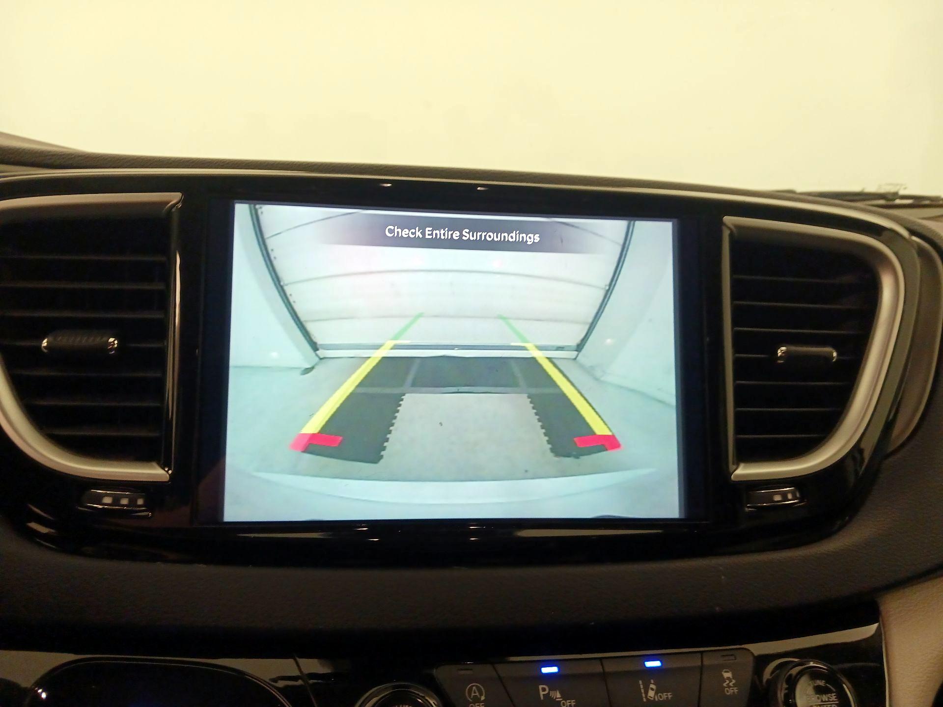 Thumbnail: 2024 Chrysler Pacifica - 14
