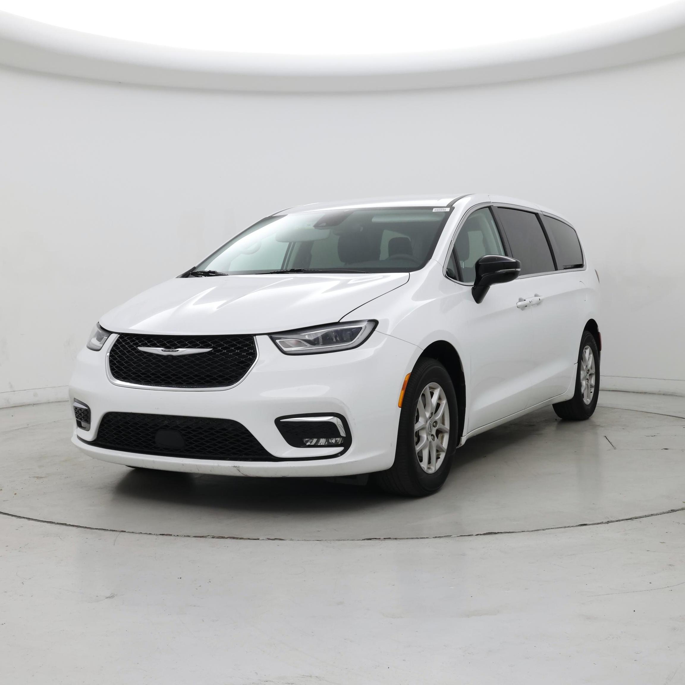 Thumbnail: 2024 Chrysler Pacifica - 4