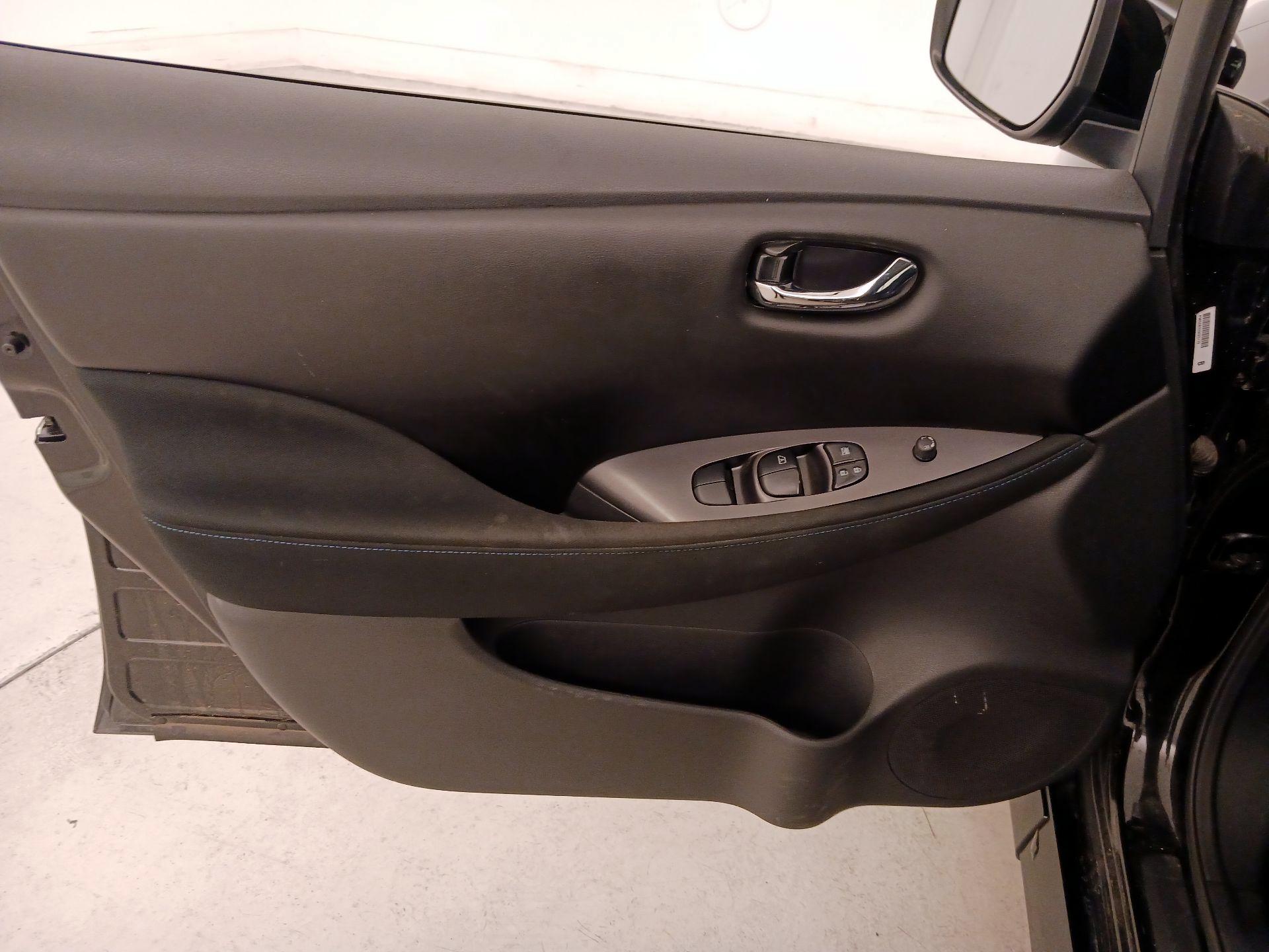 Thumbnail: 2023 Nissan Leaf - 12